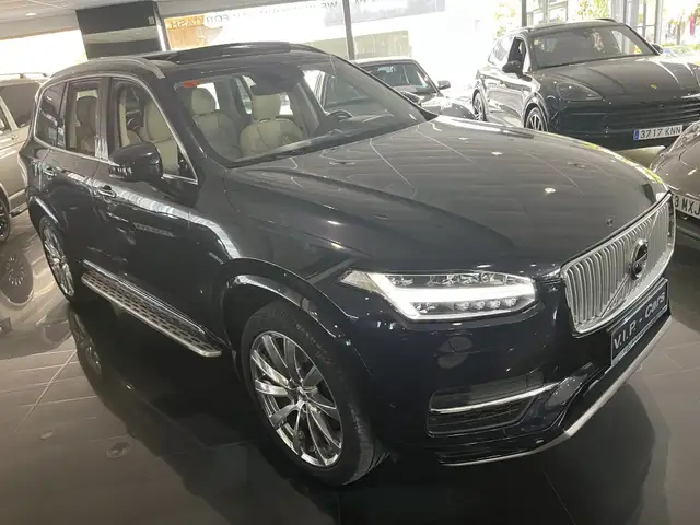 Volvo XC90 view 2