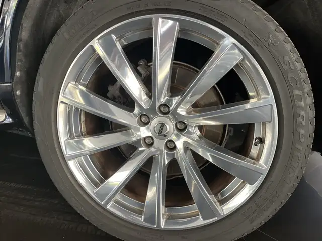 Volvo XC90 view 7