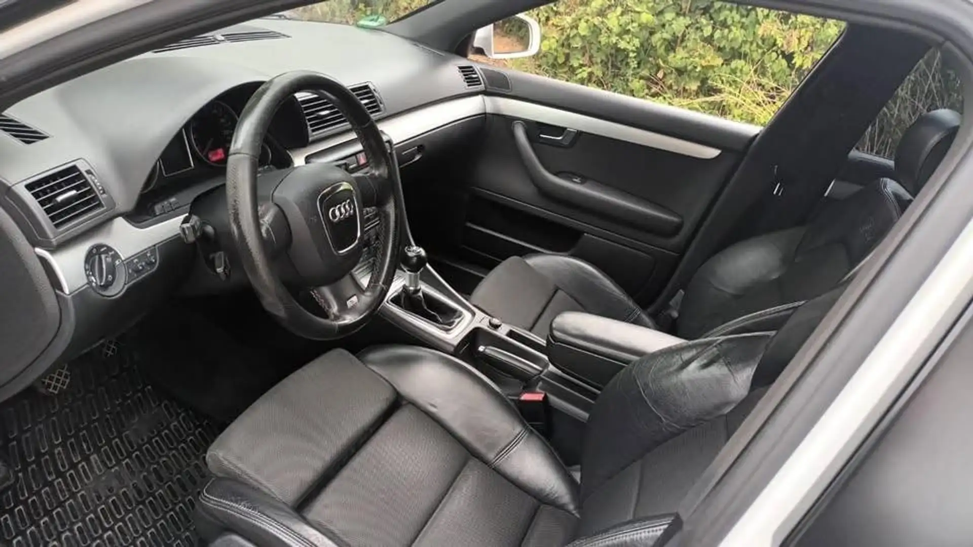 Audi A4 Avant 2.0 TDI S-Line - 2