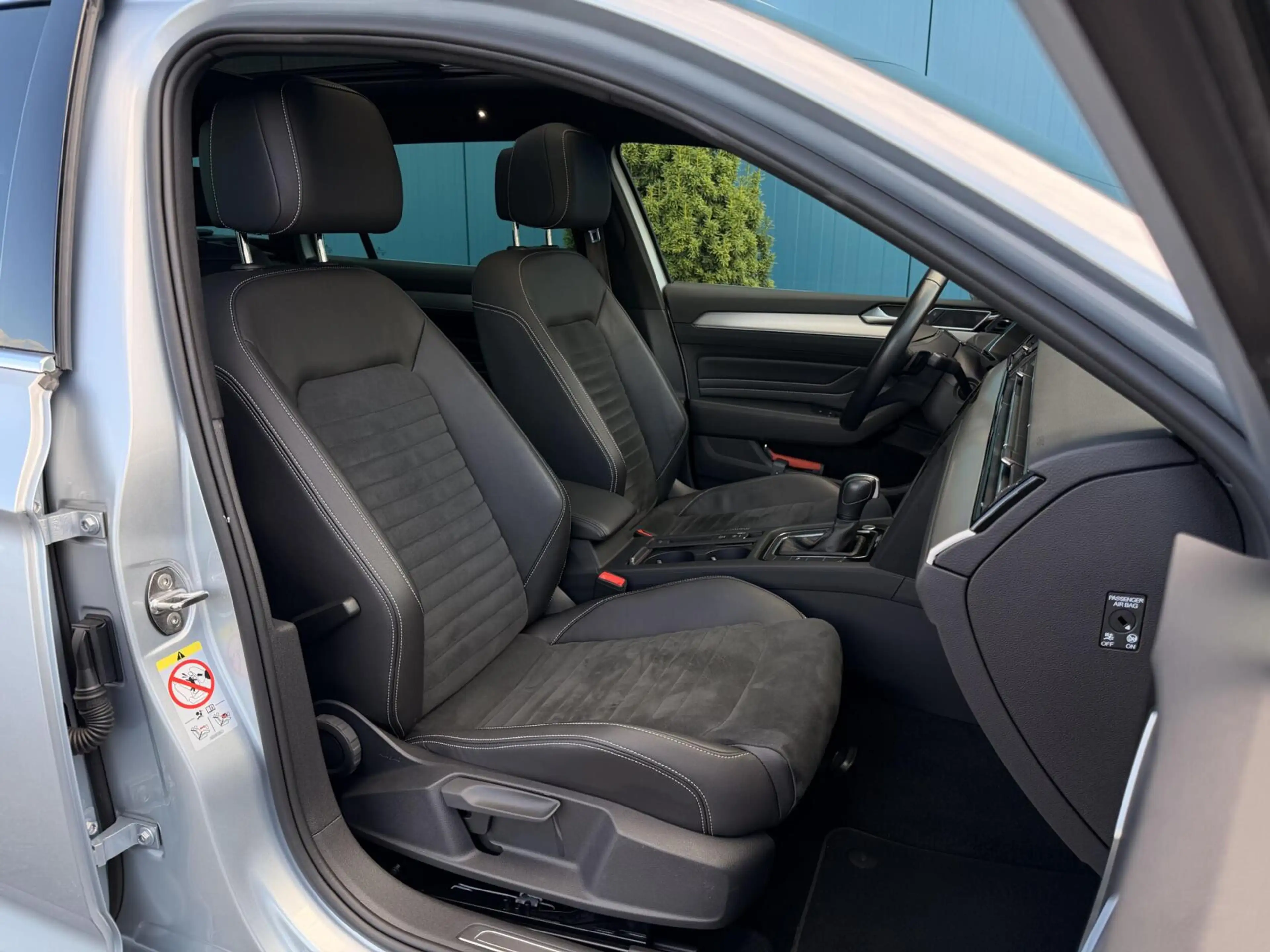 Volkswagen Passat Variant 1.5 TSI R-Line Business + PANO | TREKH | CARPLAY | — photo 49