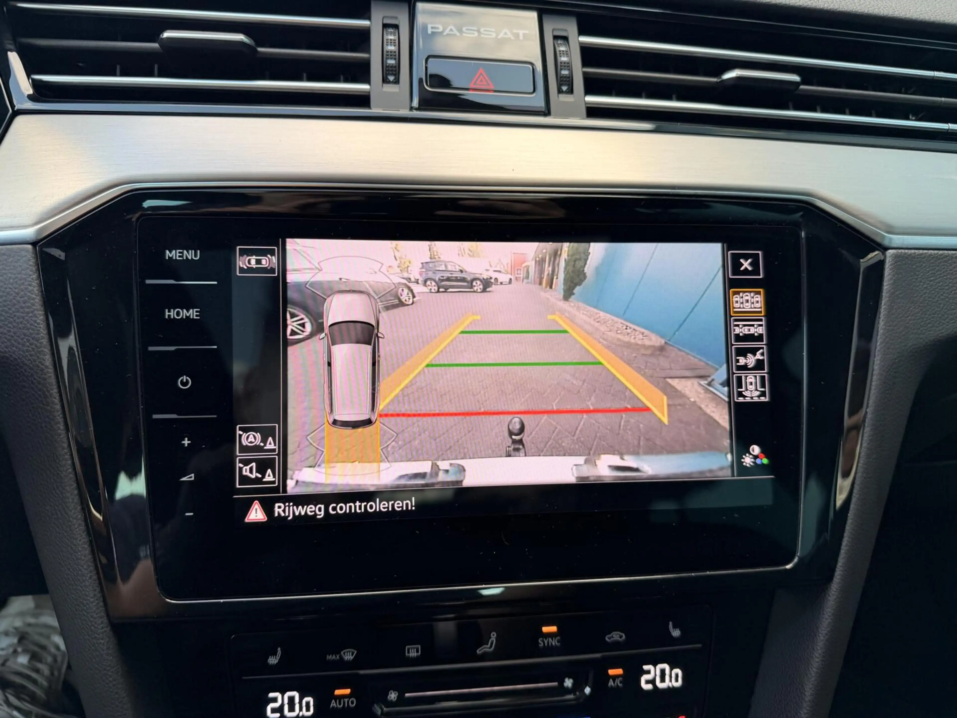 Volkswagen Passat Variant 1.5 TSI R-Line Business + PANO | TREKH | CARPLAY | — photo 25