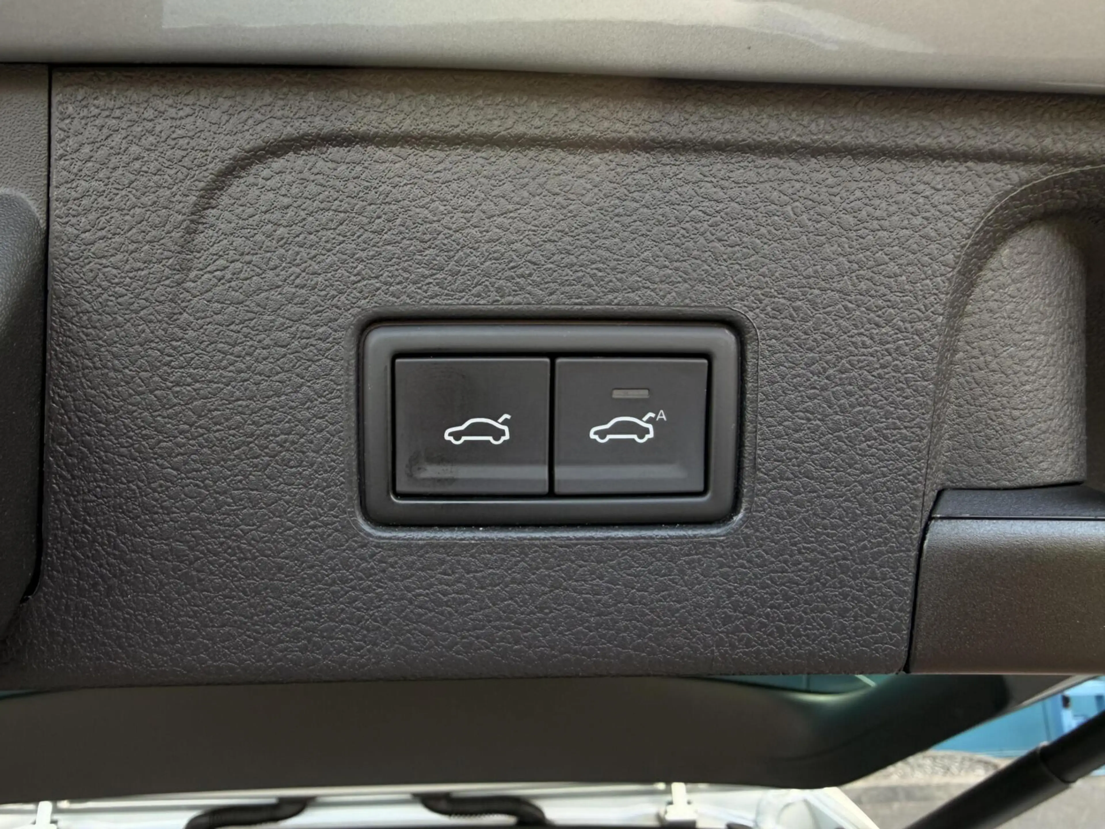 Volkswagen Passat Variant 1.5 TSI R-Line Business + PANO | TREKH | CARPLAY | — photo 36