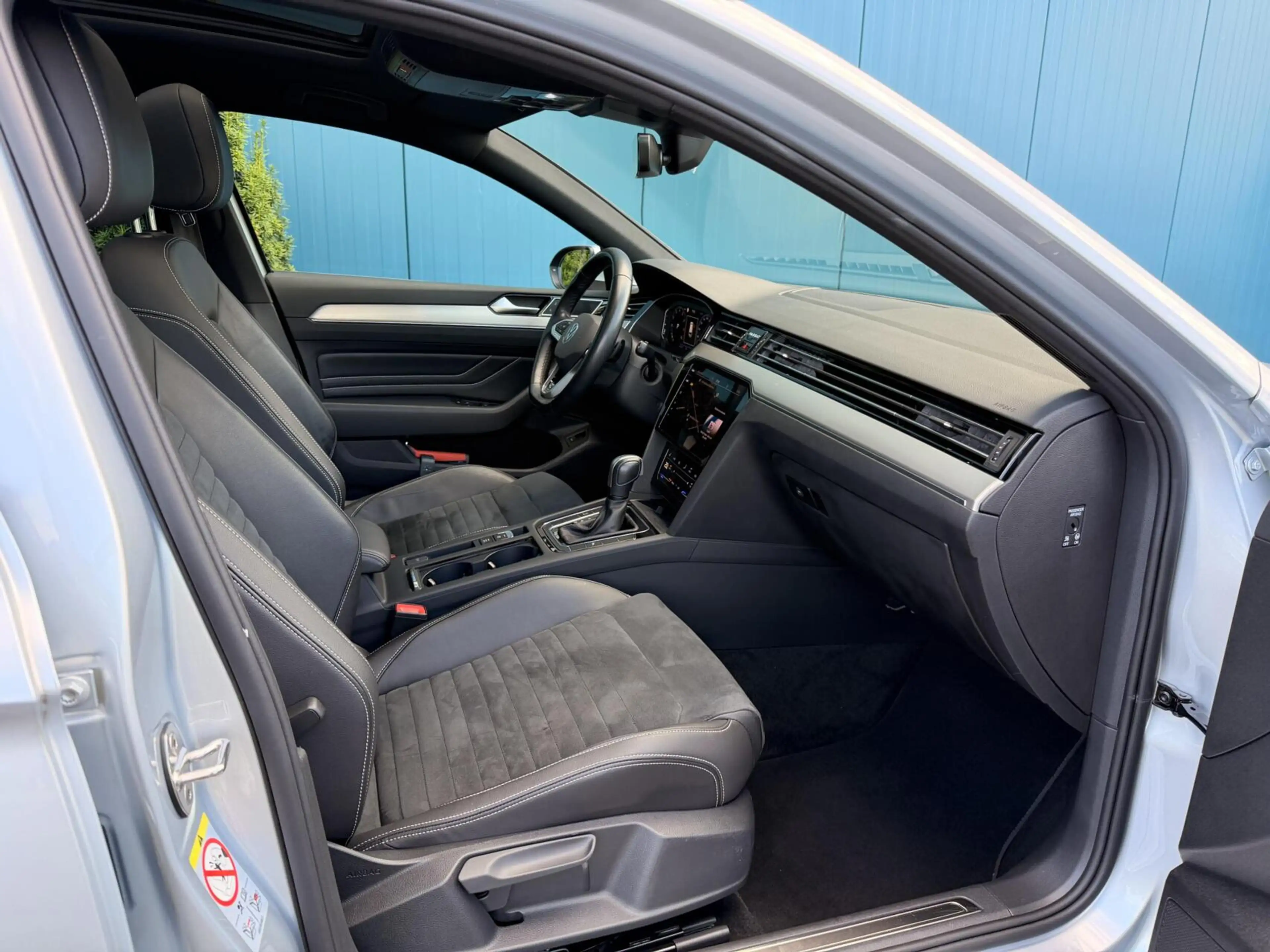 Volkswagen Passat Variant 1.5 TSI R-Line Business + PANO | TREKH | CARPLAY | — photo 48