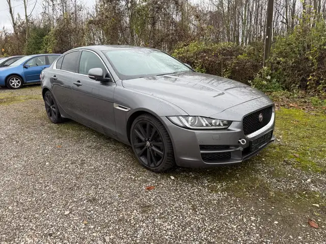 Jaguar XE 2.0 Prestige I Leder I EU6 I 111 Co2