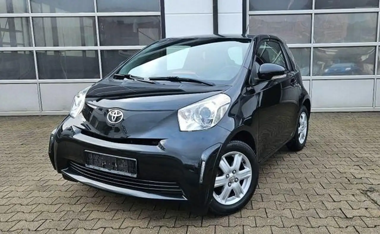 Toyota iQ