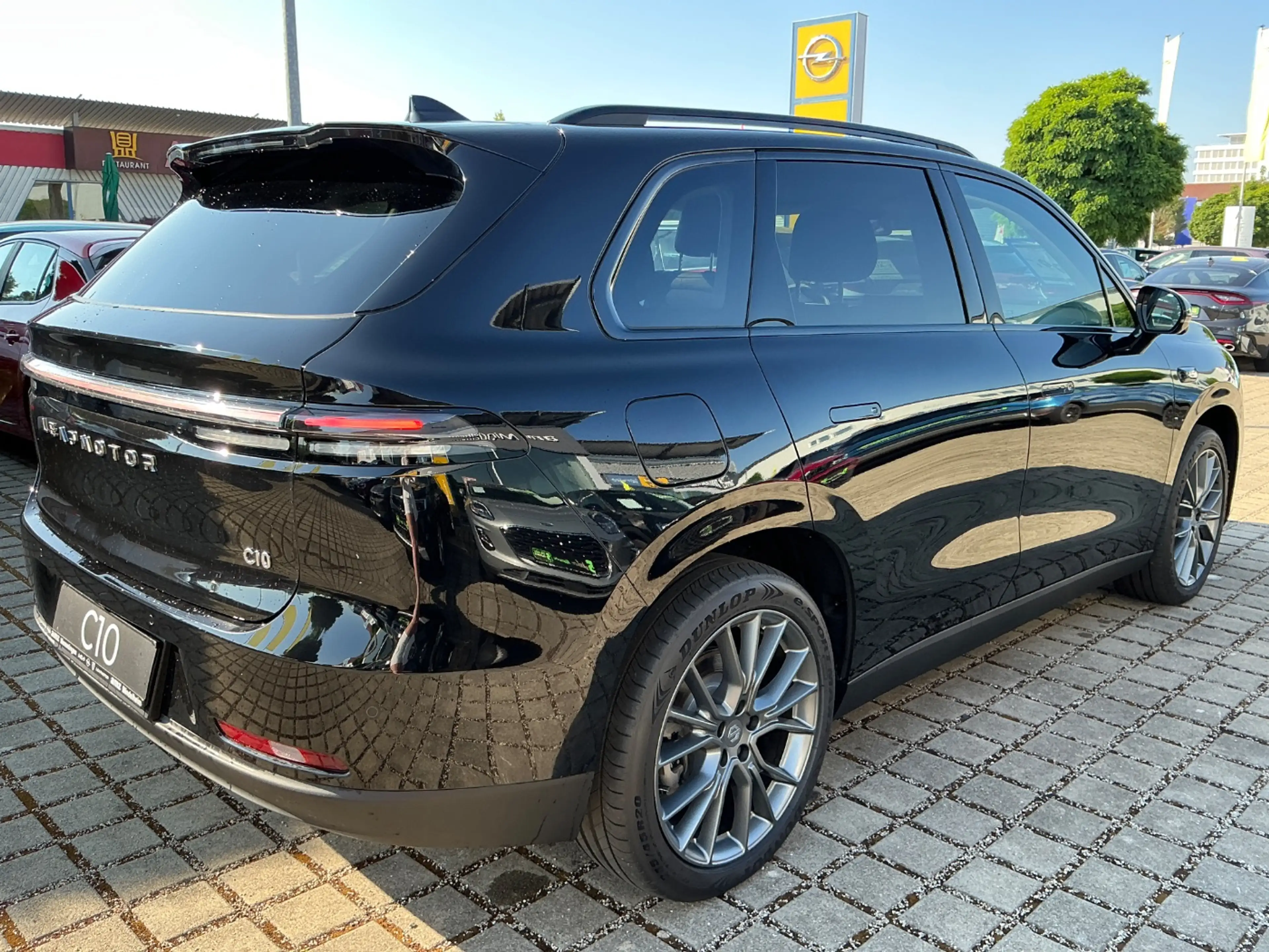 Leapmotor C10 REEV Design ACC+LED+Navi+Pano+SHZ & SBL — photo 8