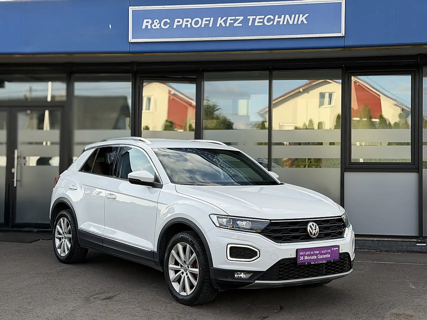 Volkswagen T-Roc 1,5 TSI ACT Sport DSG/ACC Weiß - 2