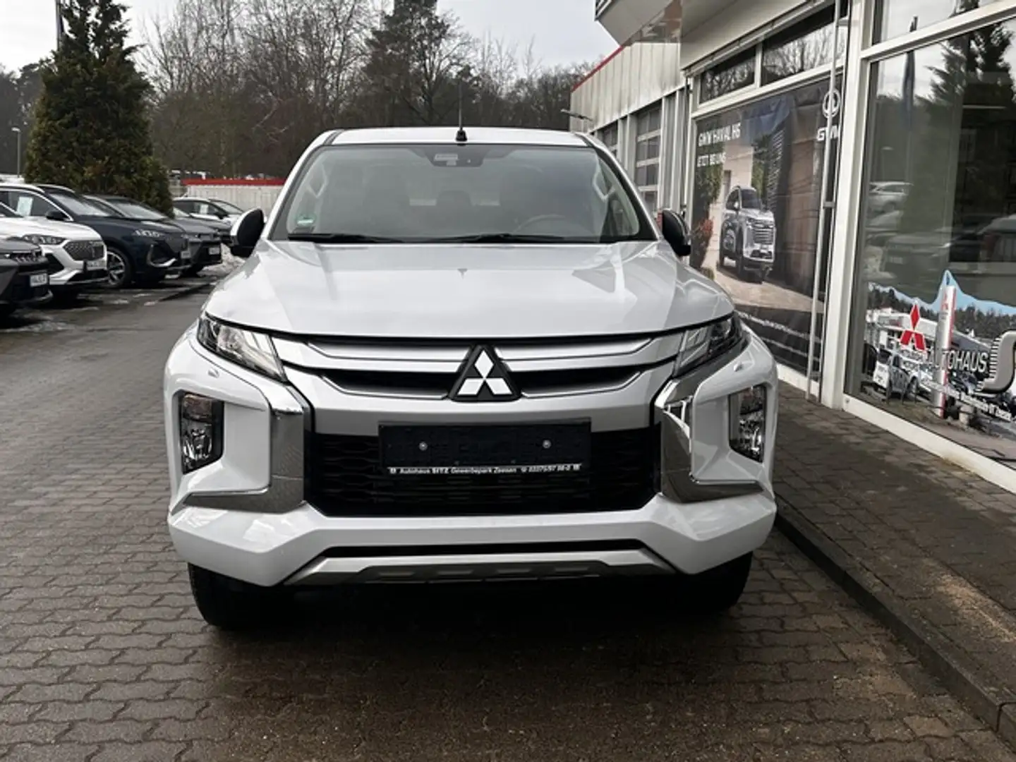 Mitsubishi L200 Spirit 4WD Weiß - 2