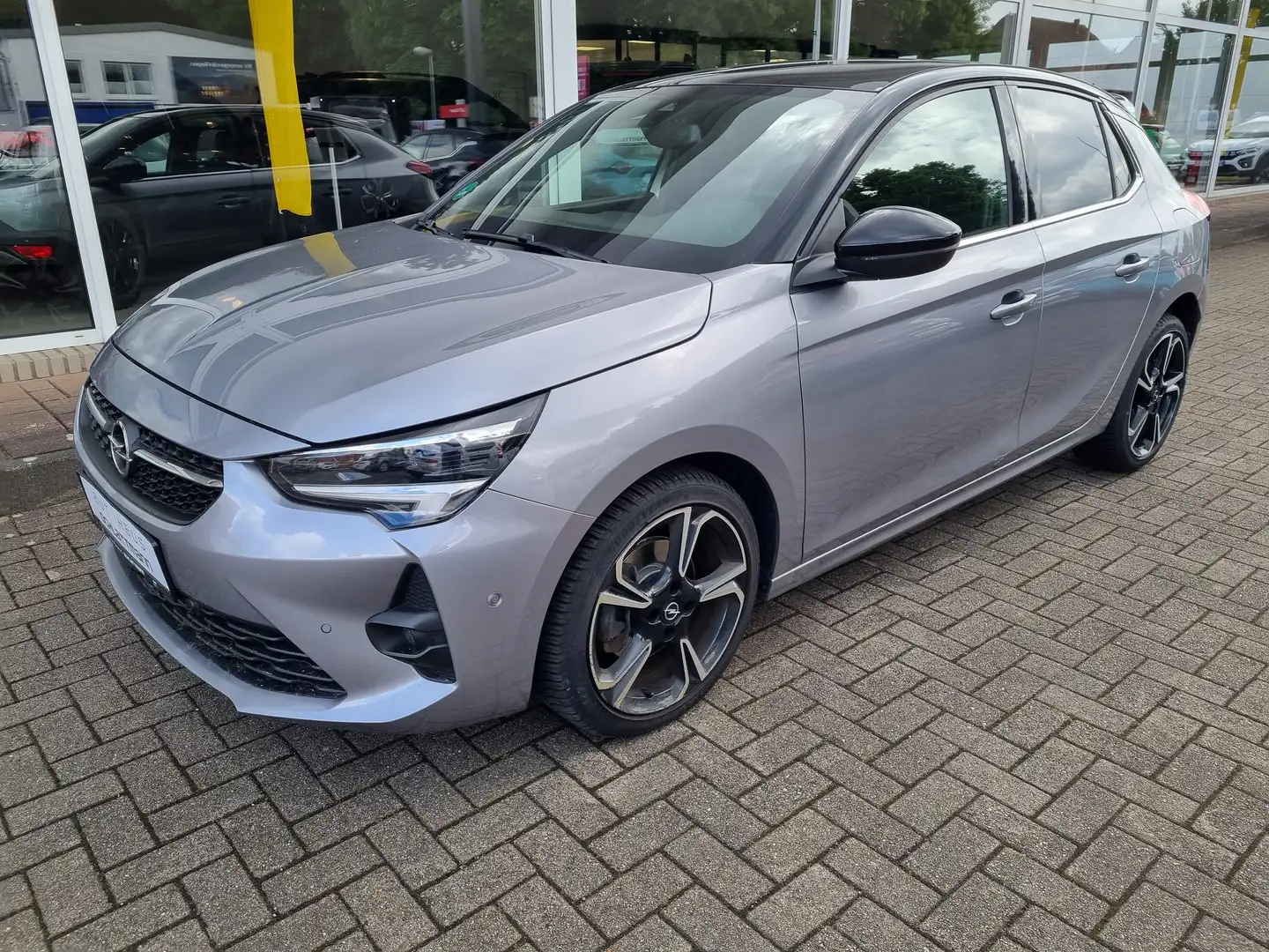 Opel Corsa Ultimate 1.2 130 *Autom.*Active Drive Assist Gris - 1