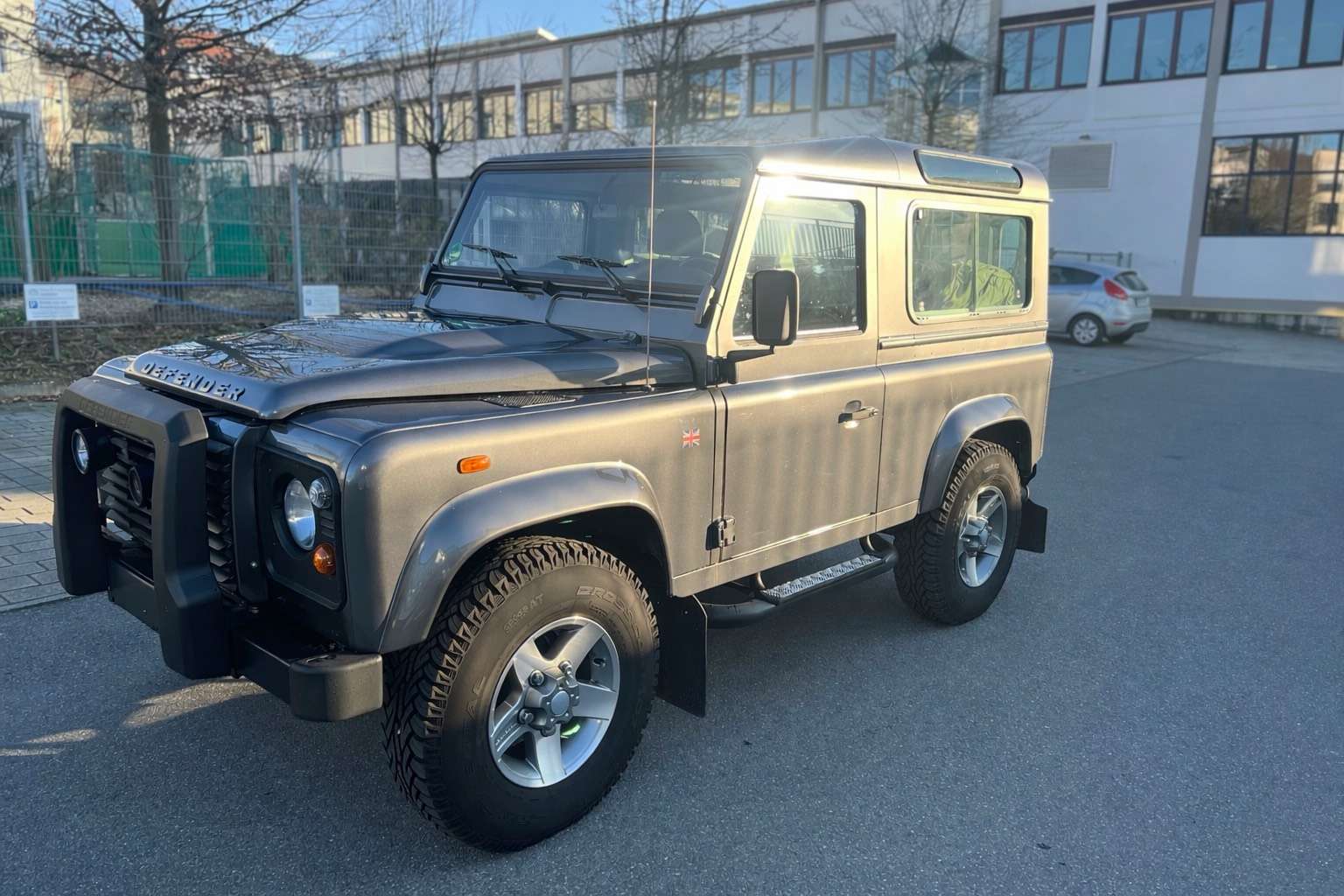 Second hand Land Rover Defender 2.2