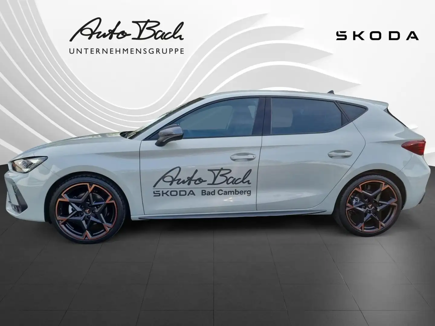 CUPRA Leon 1.5 eTSI DSG Navi LED DCC CarPlay ACC RFK Gris - 2