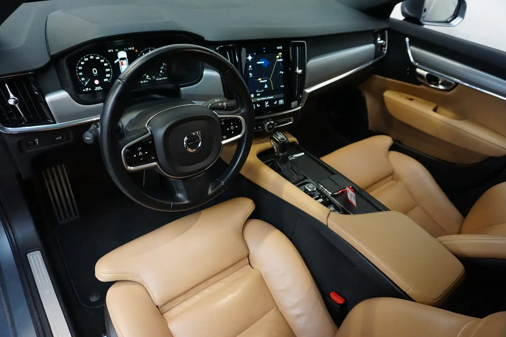 Volvo S90 2.0 T4 Momentum+ 190 PK! LED LEER ADAPTIVE CRUISE Grigio - 2