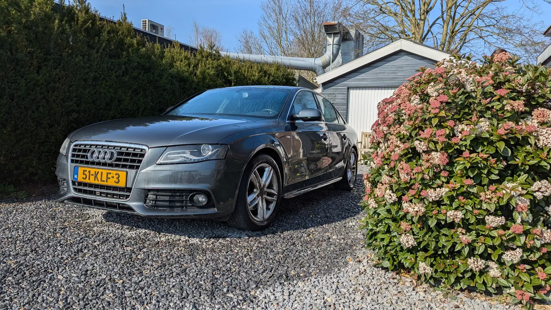 Audi A4 2.0 TFSI S edition LET OP ZIE BESCHRIJVING Grijs - 1