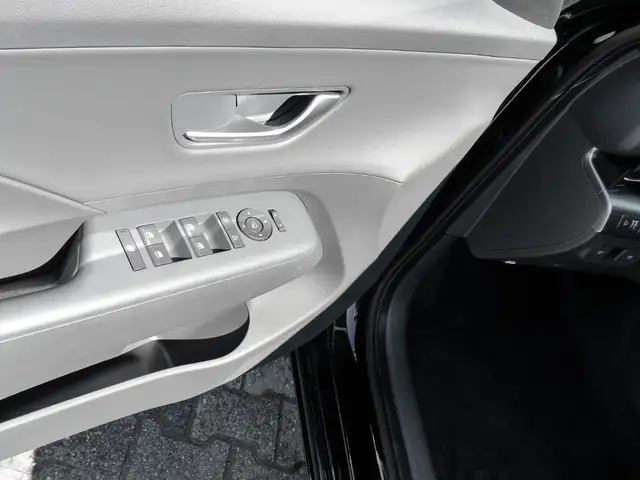 Hyundai Kona view 14