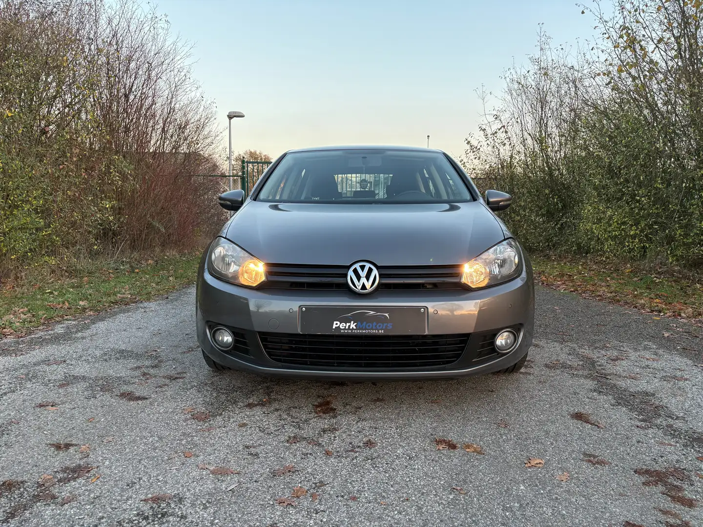Volkswagen Golf 1.6 TDI BlueMotion Trendline - Garantie*Airco*PDC Grijs - 2