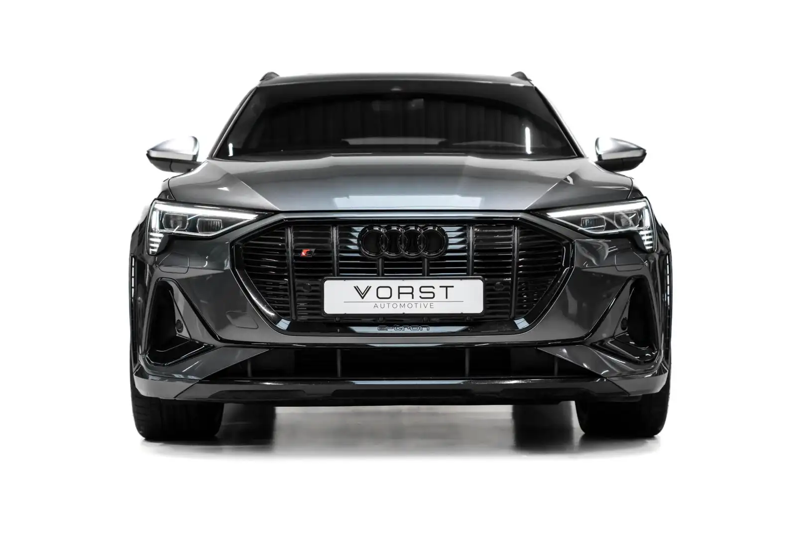 Audi e-tron S quattro 95 kWh Pano B&O Grau - 2