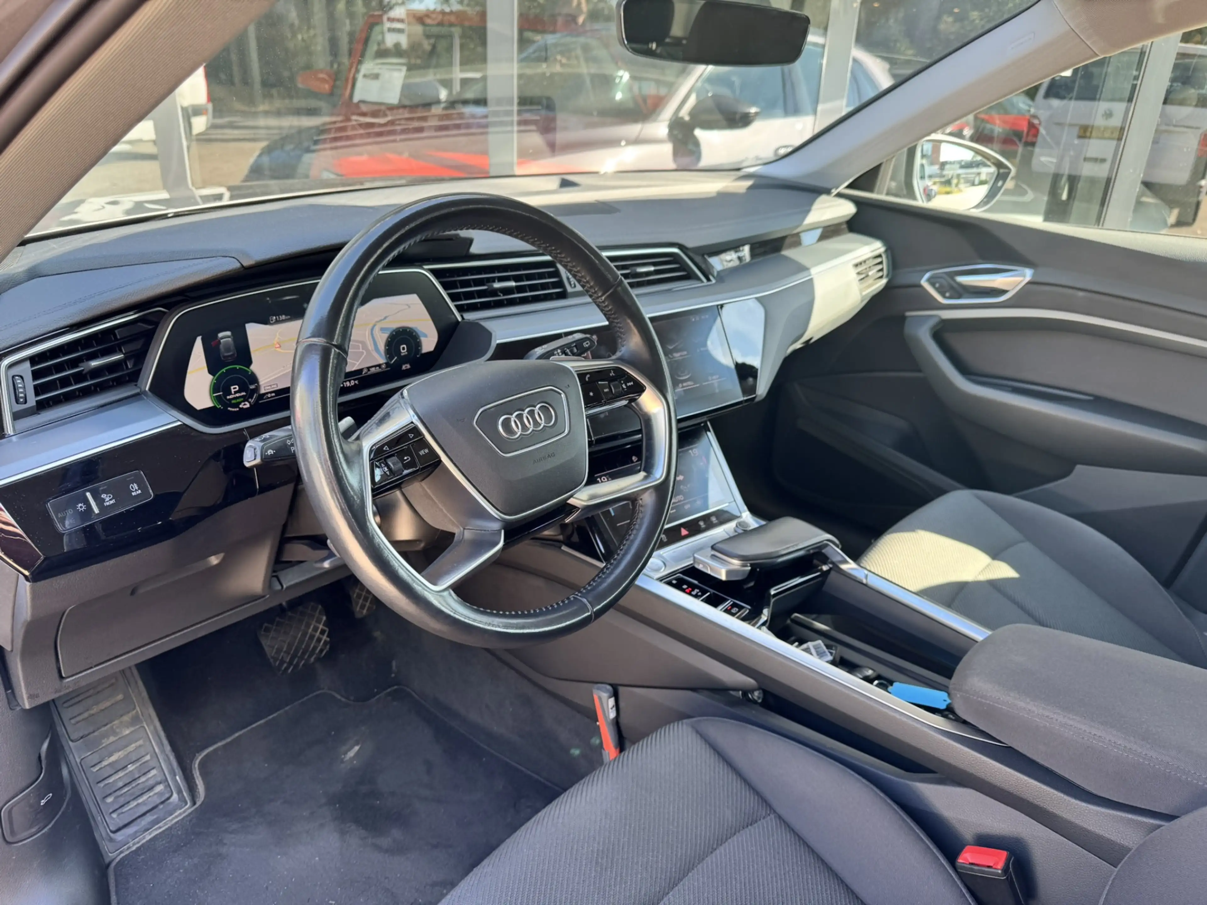 Audi e-tron e-tron 50 quattro Launch edition 71 kWh*Camera*Nav — photo 5
