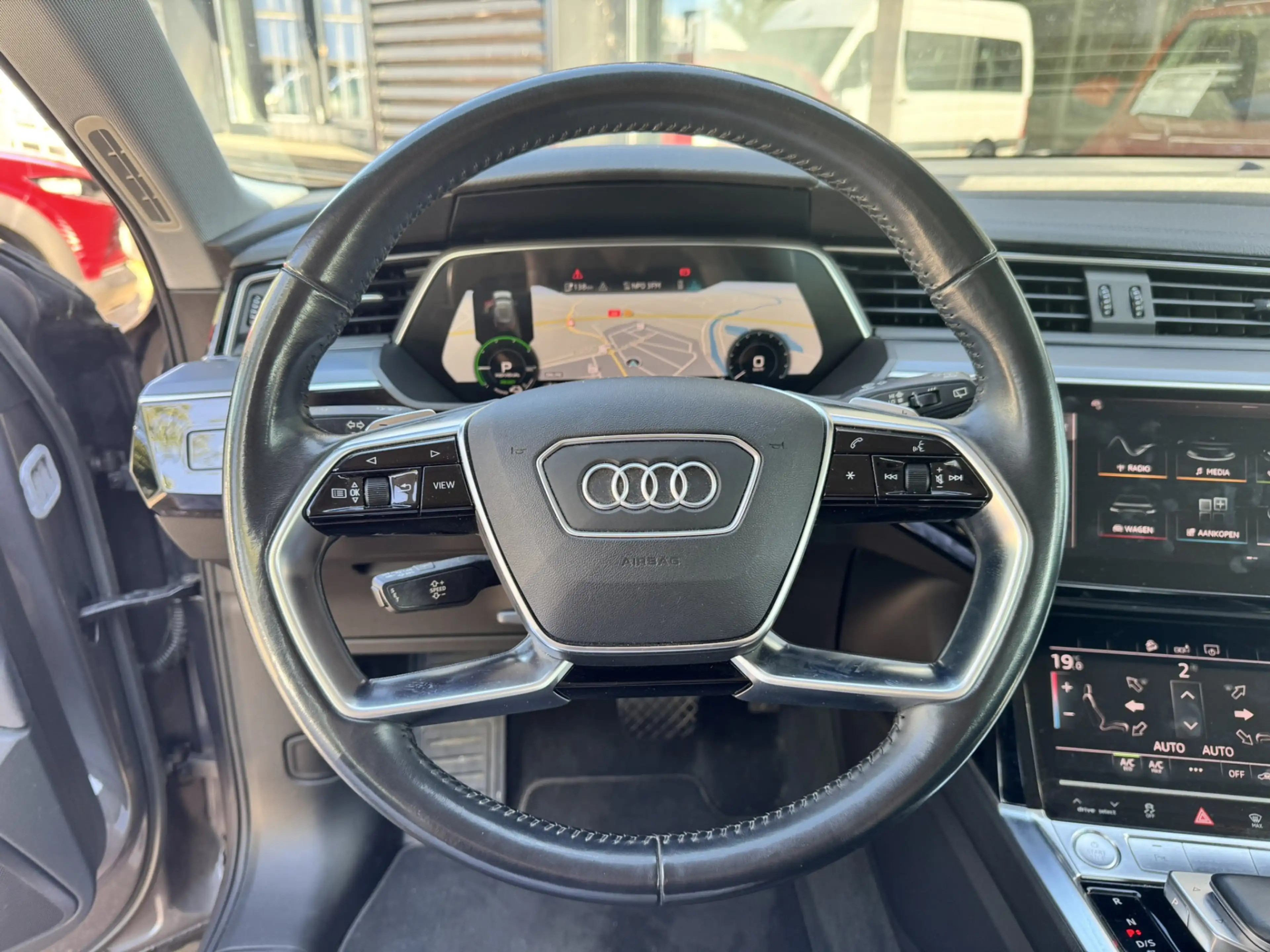 Audi e-tron e-tron 50 quattro Launch edition 71 kWh*Camera*Nav — photo 19