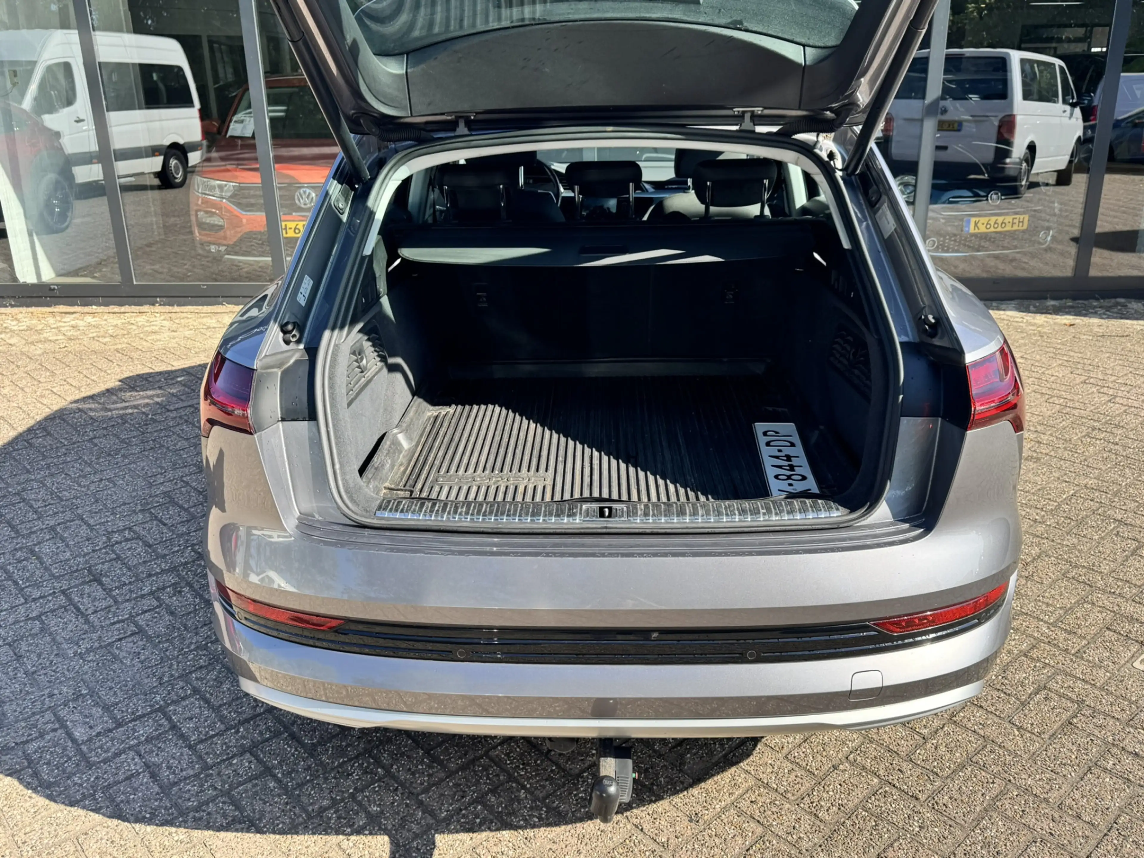 Audi e-tron e-tron 50 quattro Launch edition 71 kWh*Camera*Nav — photo 14