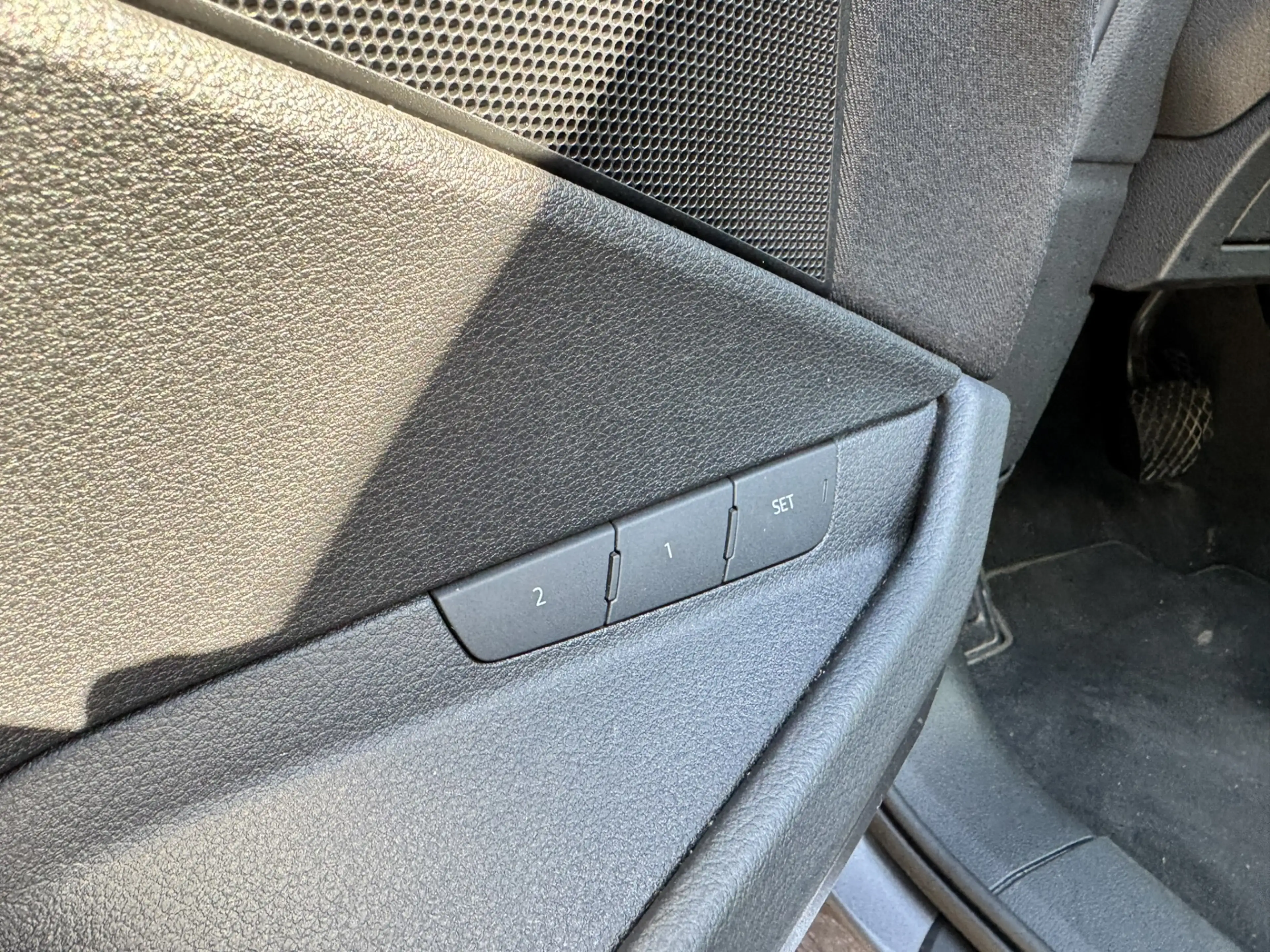 Audi e-tron e-tron 50 quattro Launch edition 71 kWh*Camera*Nav — photo 17