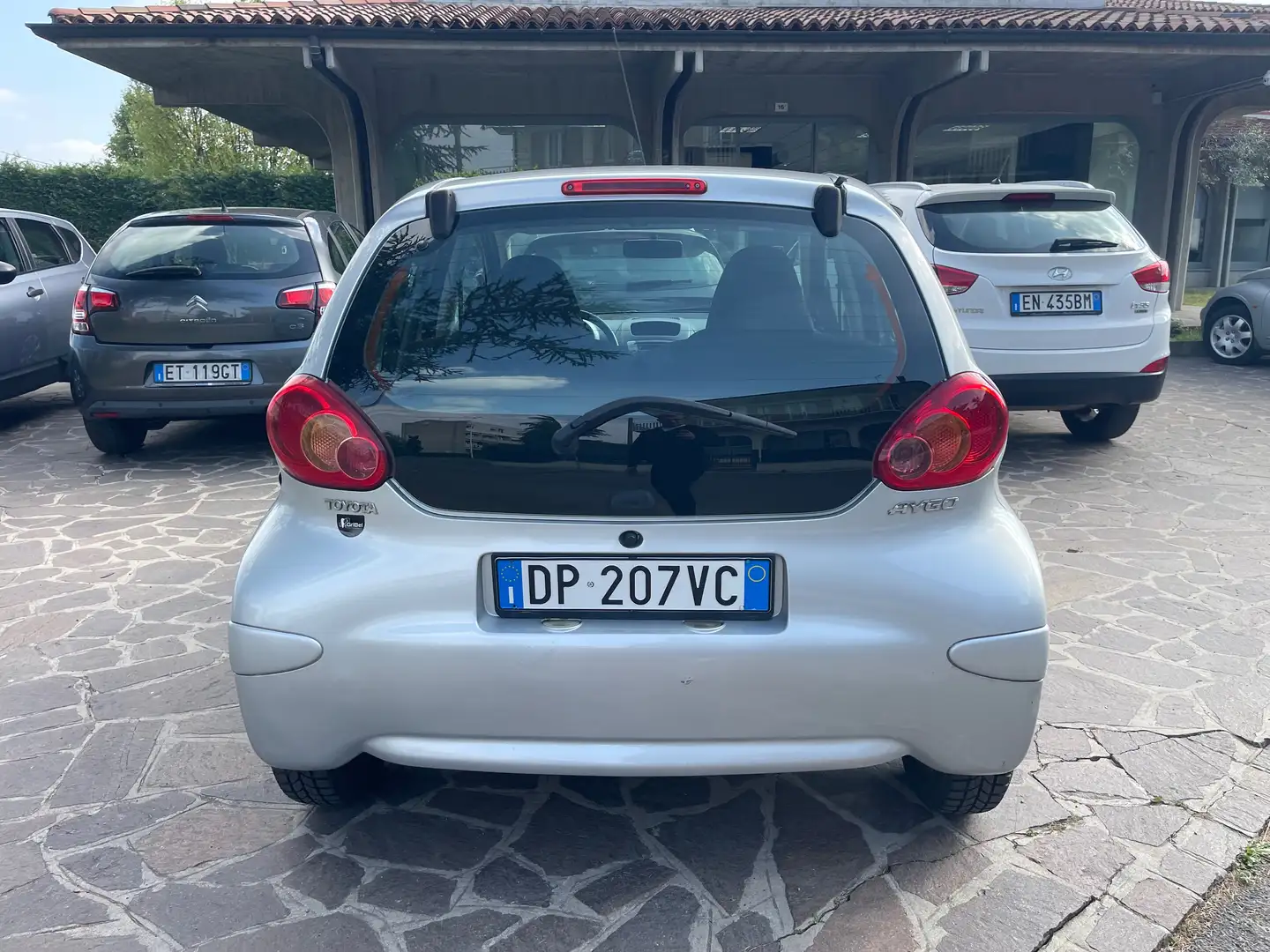 Toyota Aygo Aygo 5p 1.4d Sol Grijs - 2