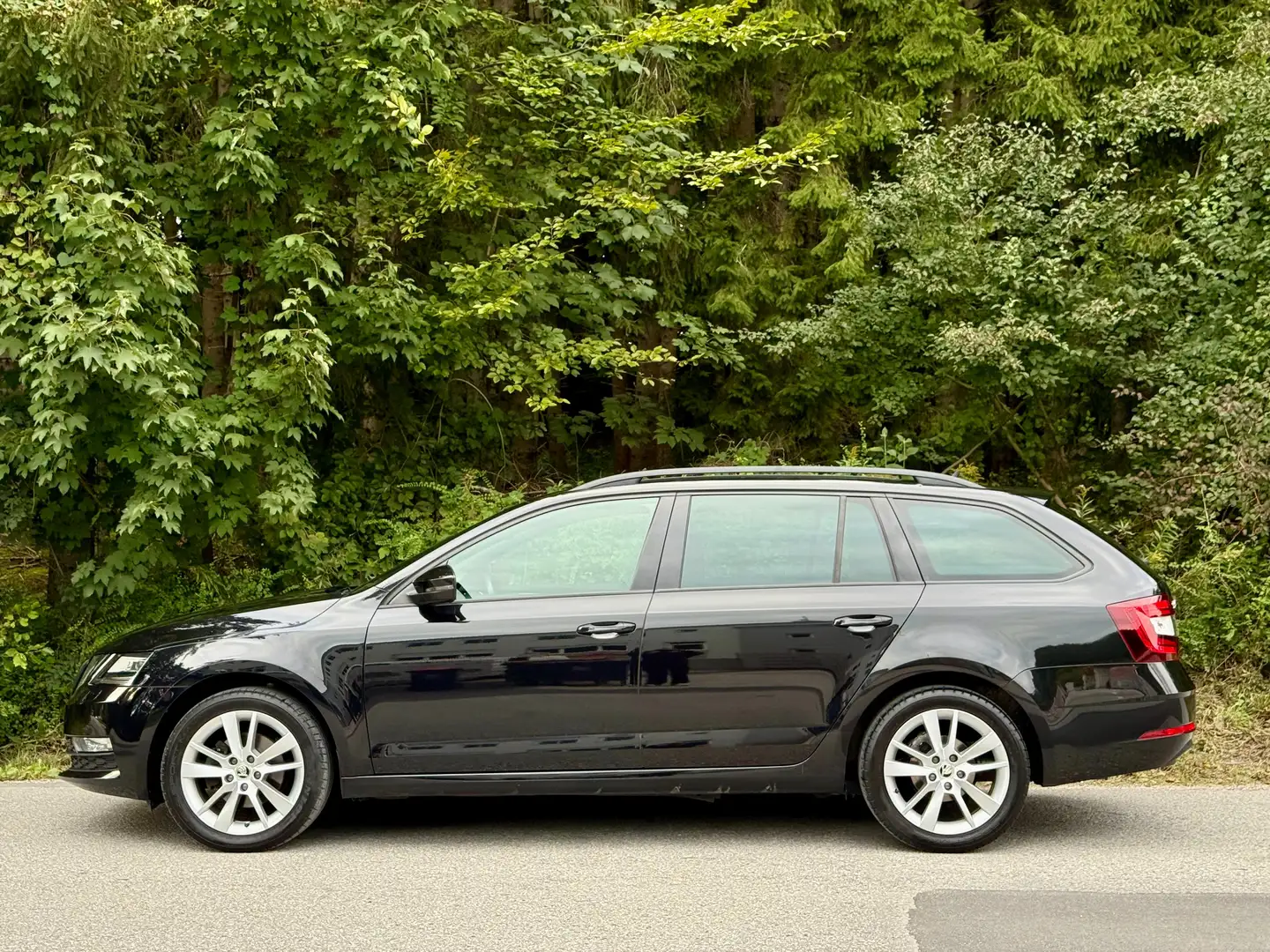 Skoda Octavia StyleLimited DSG*1BES*MWST*ACC*PANO*KESSY*TOTWINK* Noir - 2