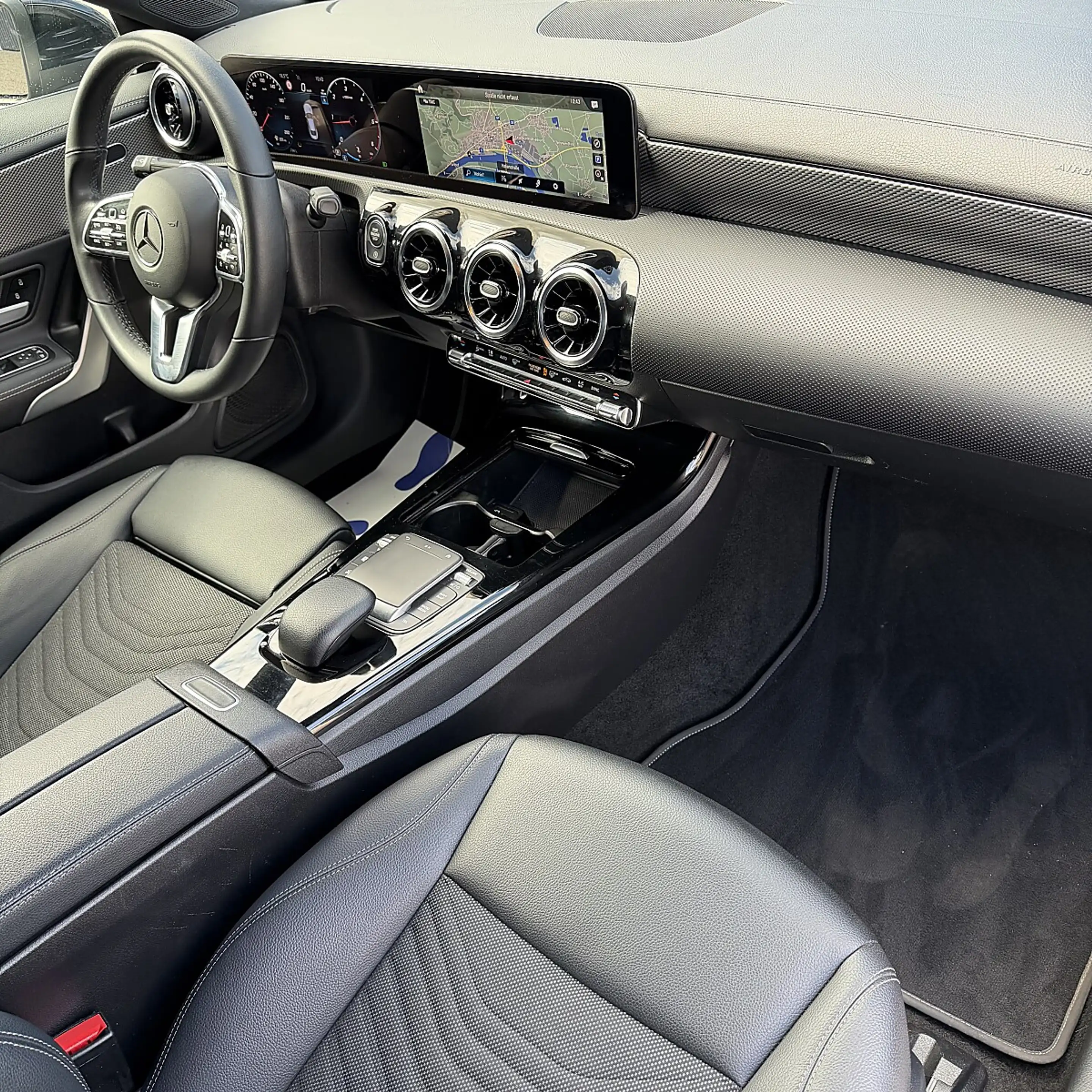 Mercedes-Benz CLA 220 d Aut. *Widescreen*Kamera*Led*Navi* — photo 14