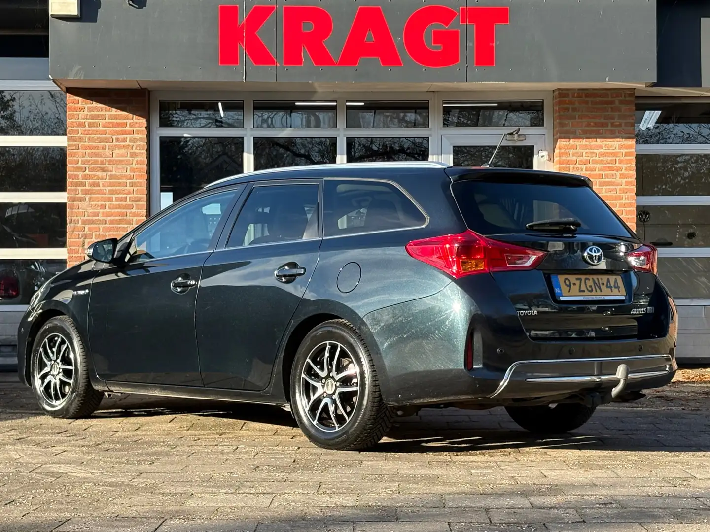 Toyota Auris Touring Sports Hybrid Lease 1.8 - Panoramadak - Na Grigio - 2