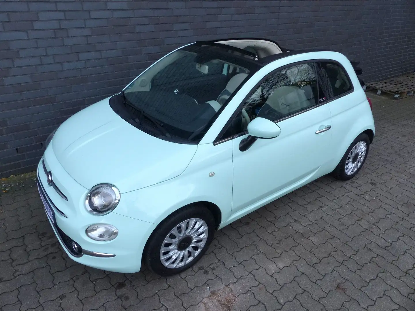 Fiat 500C Lounge Automatik/PDC/Klima/Bluetooth Grün - 1