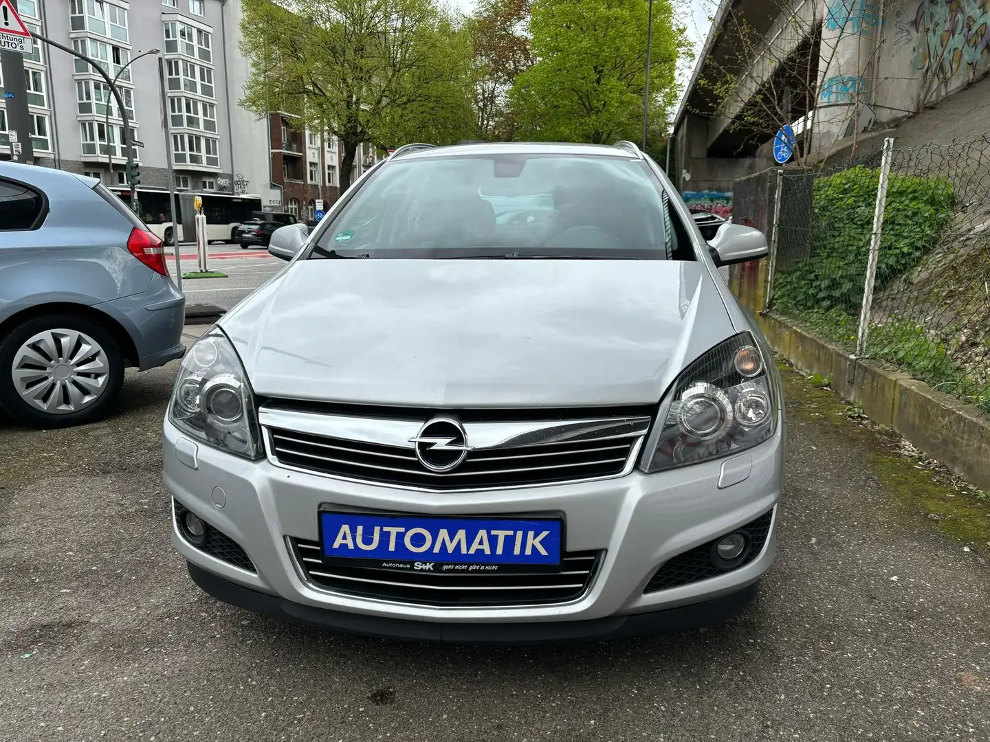 Opel Astra 1.9 CDTI Innovation Silber - 2