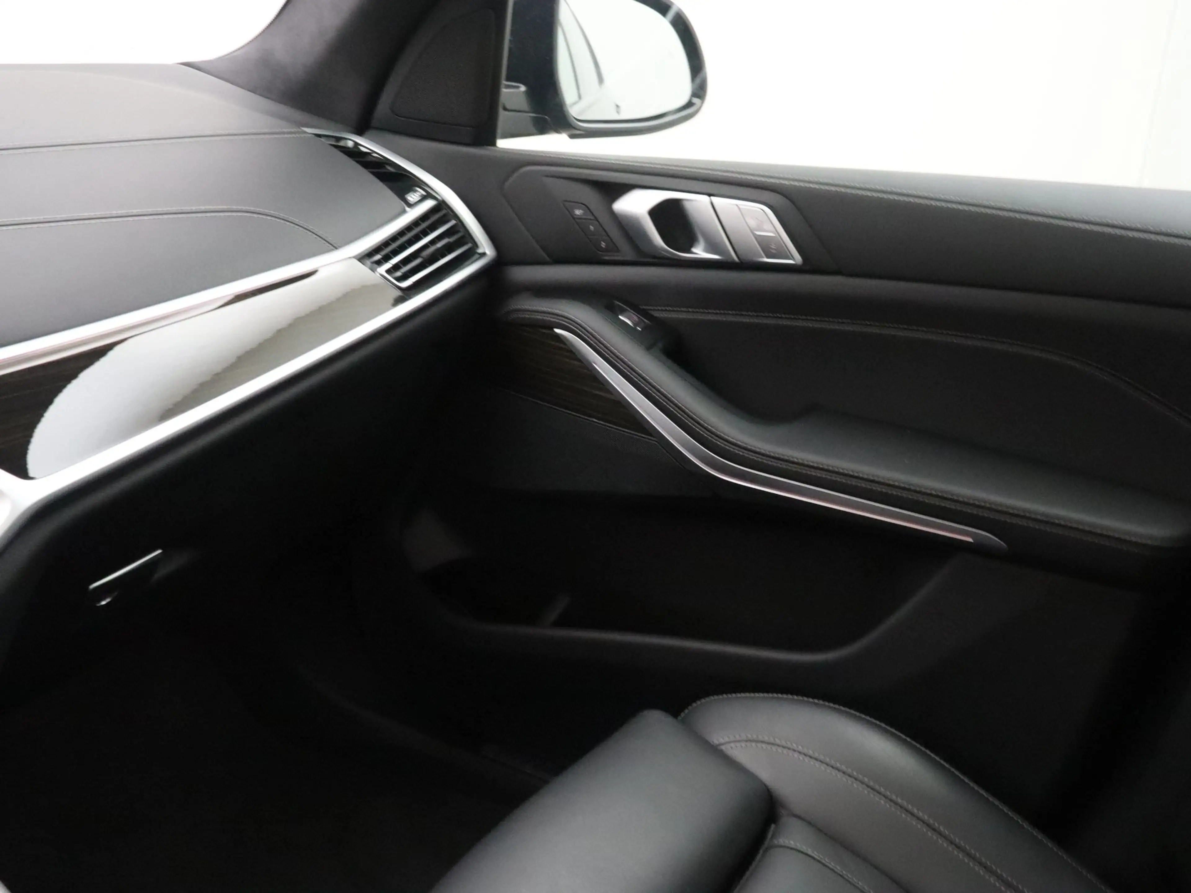 BMW X7 xDrive40i High Executive — photo 15