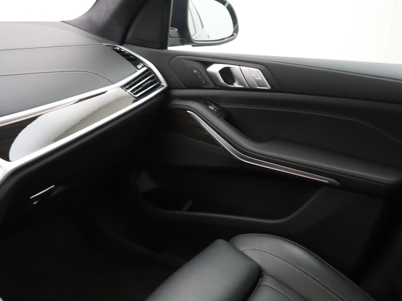 BMW X7 xDrive40i High Executive — photo 15