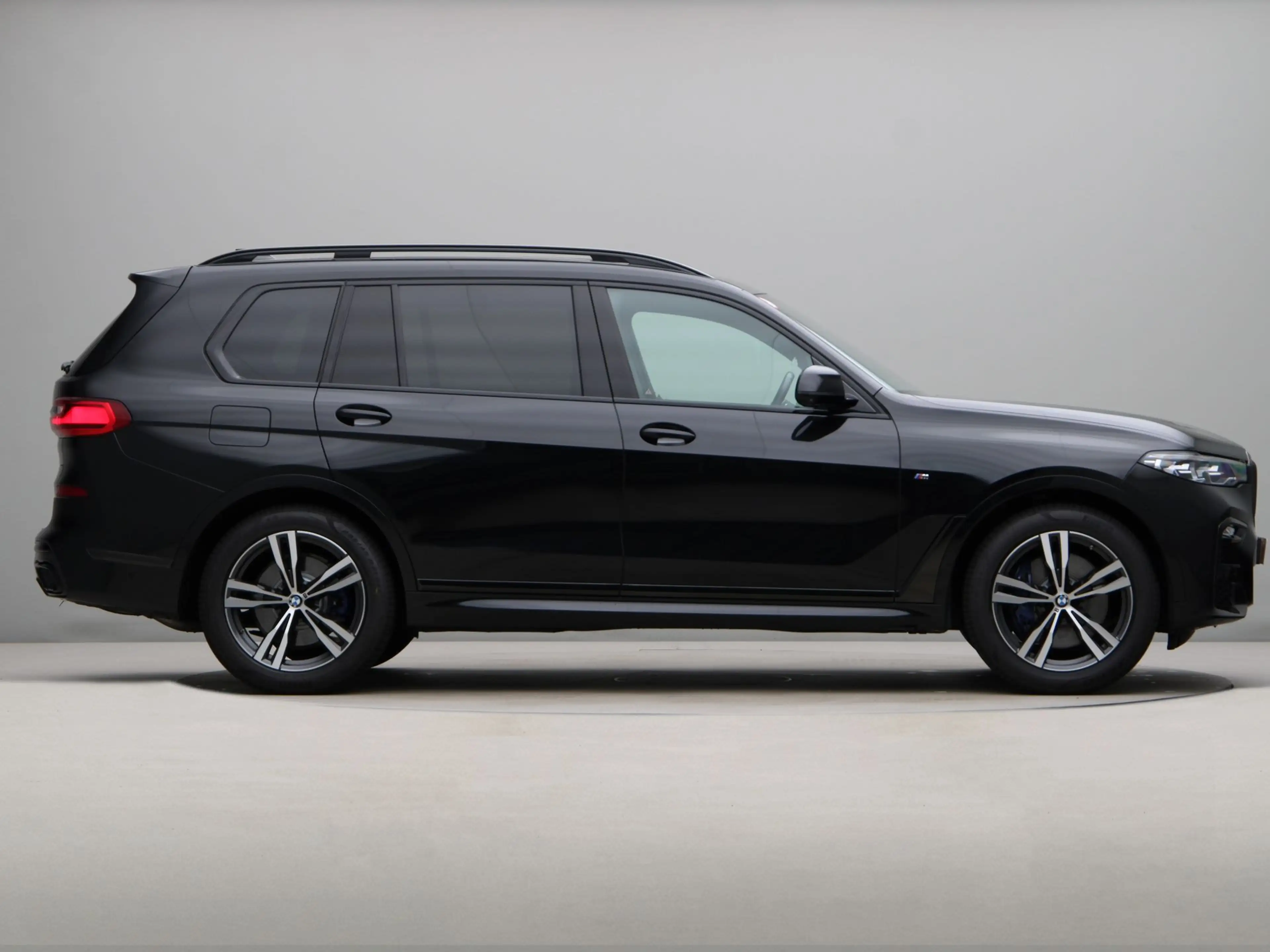 BMW X7 xDrive40i High Executive — photo 8