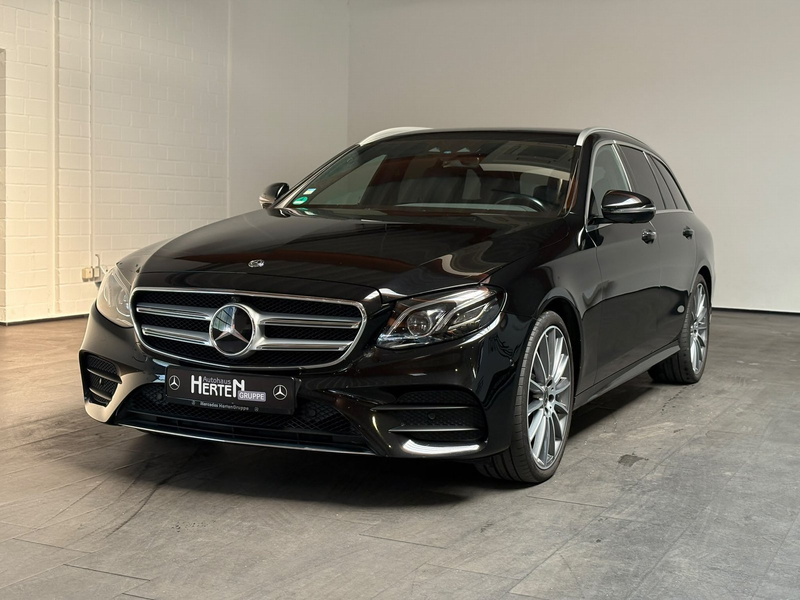 Mercedes-Benz E 400 T d AMG 4M+1HAND+360°+20ZOLL+AHK+BURMESTER