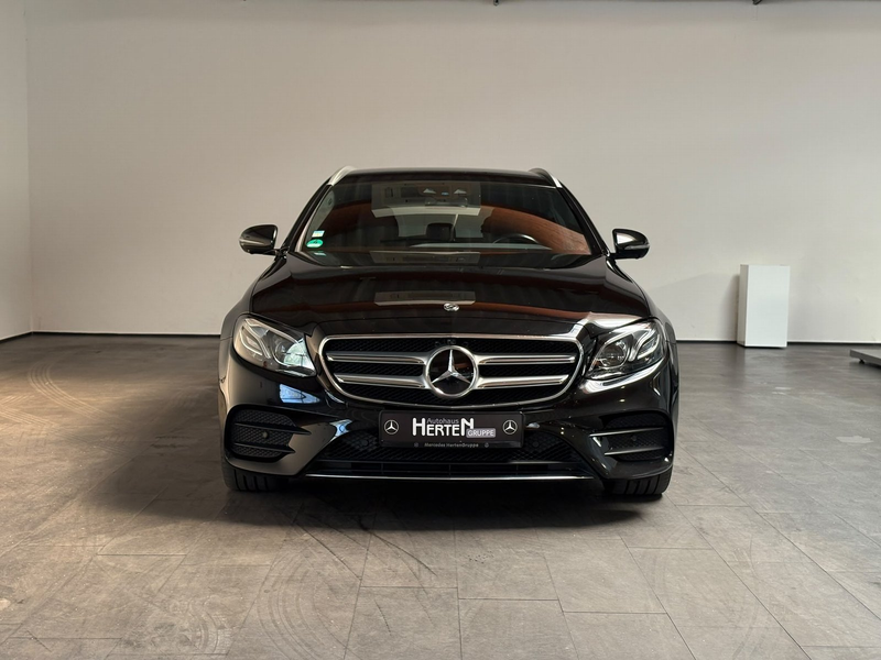 Mercedes-Benz E 400 T d AMG 4M+1HAND+360°+20ZOLL+AHK+BURMESTER — photo 2