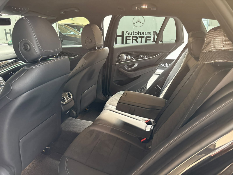 Mercedes-Benz E 400 T d AMG 4M+1HAND+360°+20ZOLL+AHK+BURMESTER — photo 12