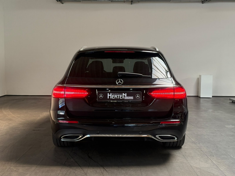 Mercedes-Benz E 400 T d AMG 4M+1HAND+360°+20ZOLL+AHK+BURMESTER — photo 3