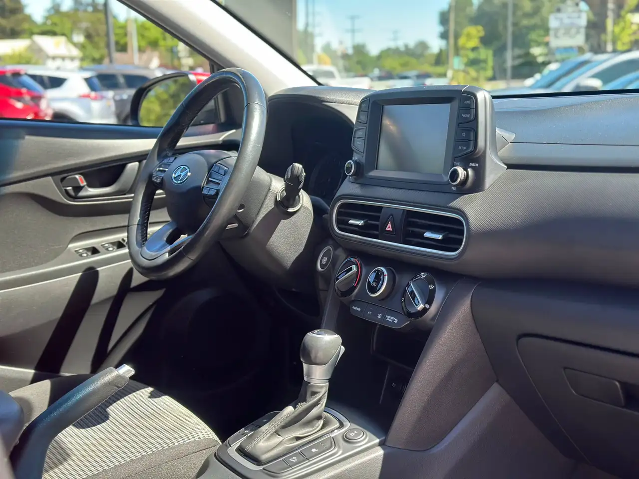 Hyundai KONA снимка Hyundai KONA
