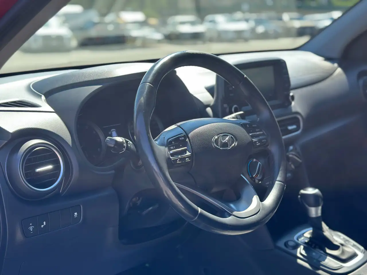 Hyundai KONA снимка Hyundai KONA