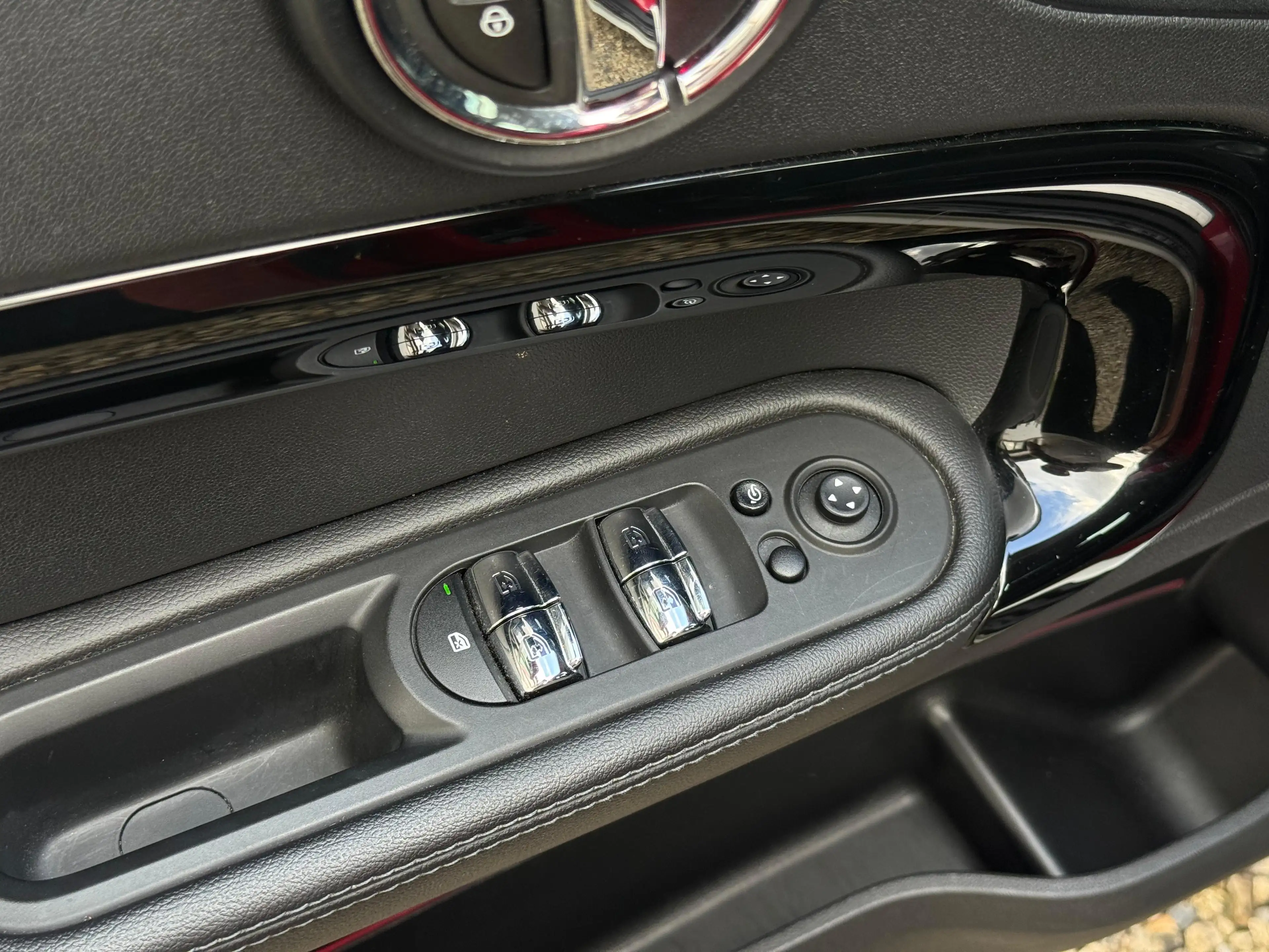 MINI Cooper D Coupe 2.0d SENSOR/BT/BOITE-AUTO/CUIR/GPS/CRUISE — photo 15