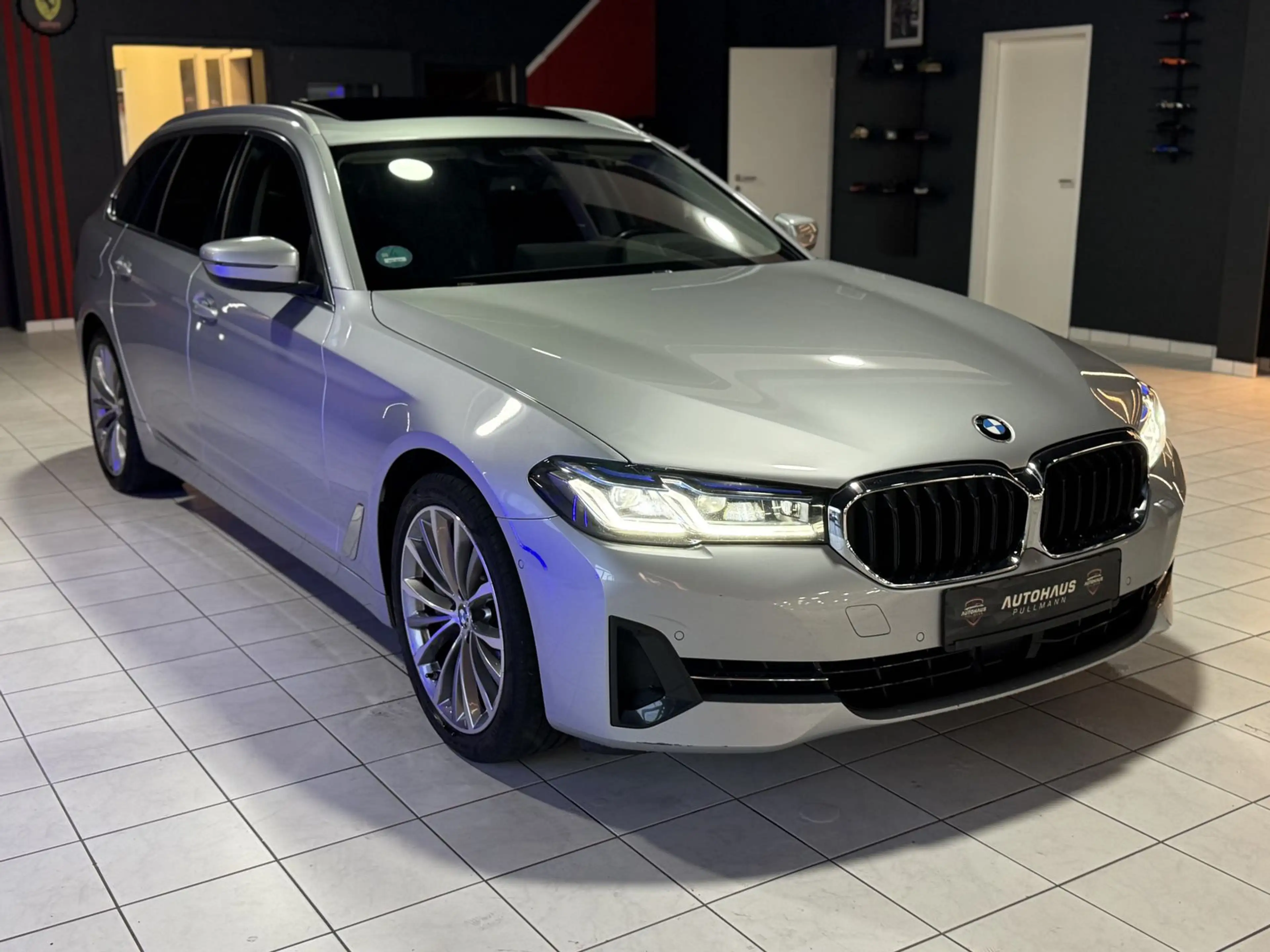 BMW 540 540i*xDrive*PANO*MASSAGE*LED — photo 5
