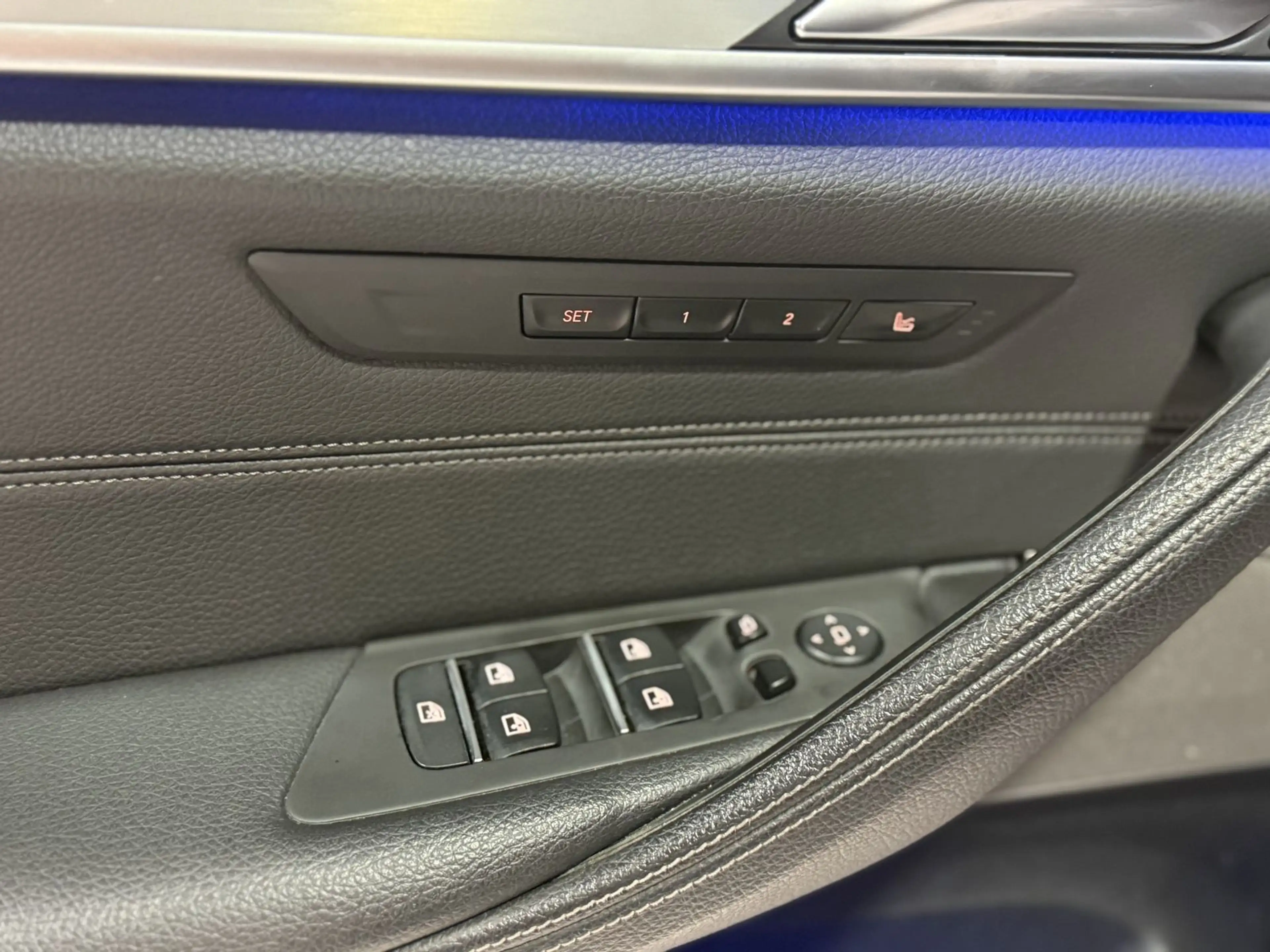 BMW 540 540i*xDrive*PANO*MASSAGE*LED — photo 11