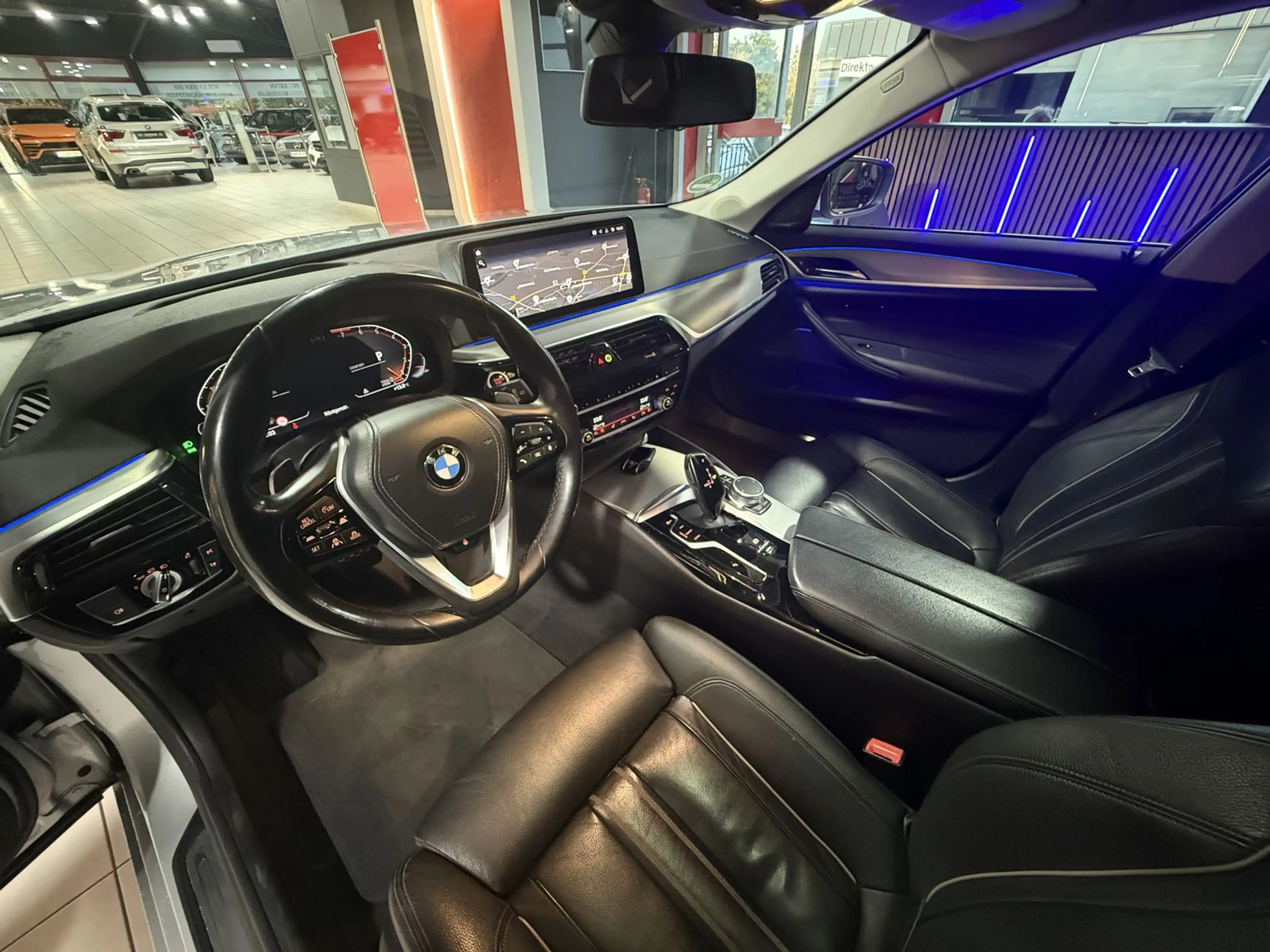 BMW 540 540i*xDrive*PANO*MASSAGE*LED — photo 9