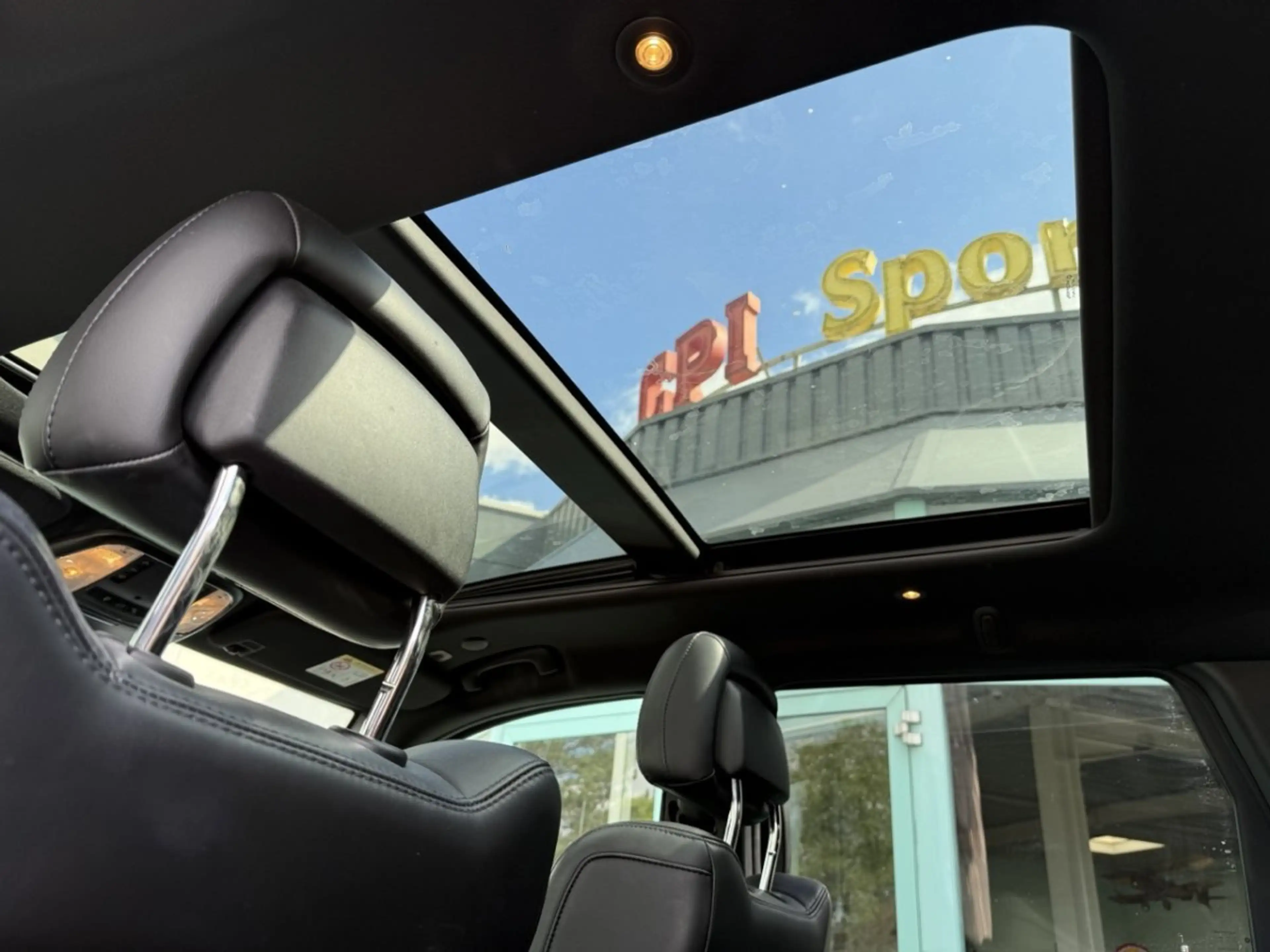 Jeep Grand Cherokee S 4x4 — photo 13