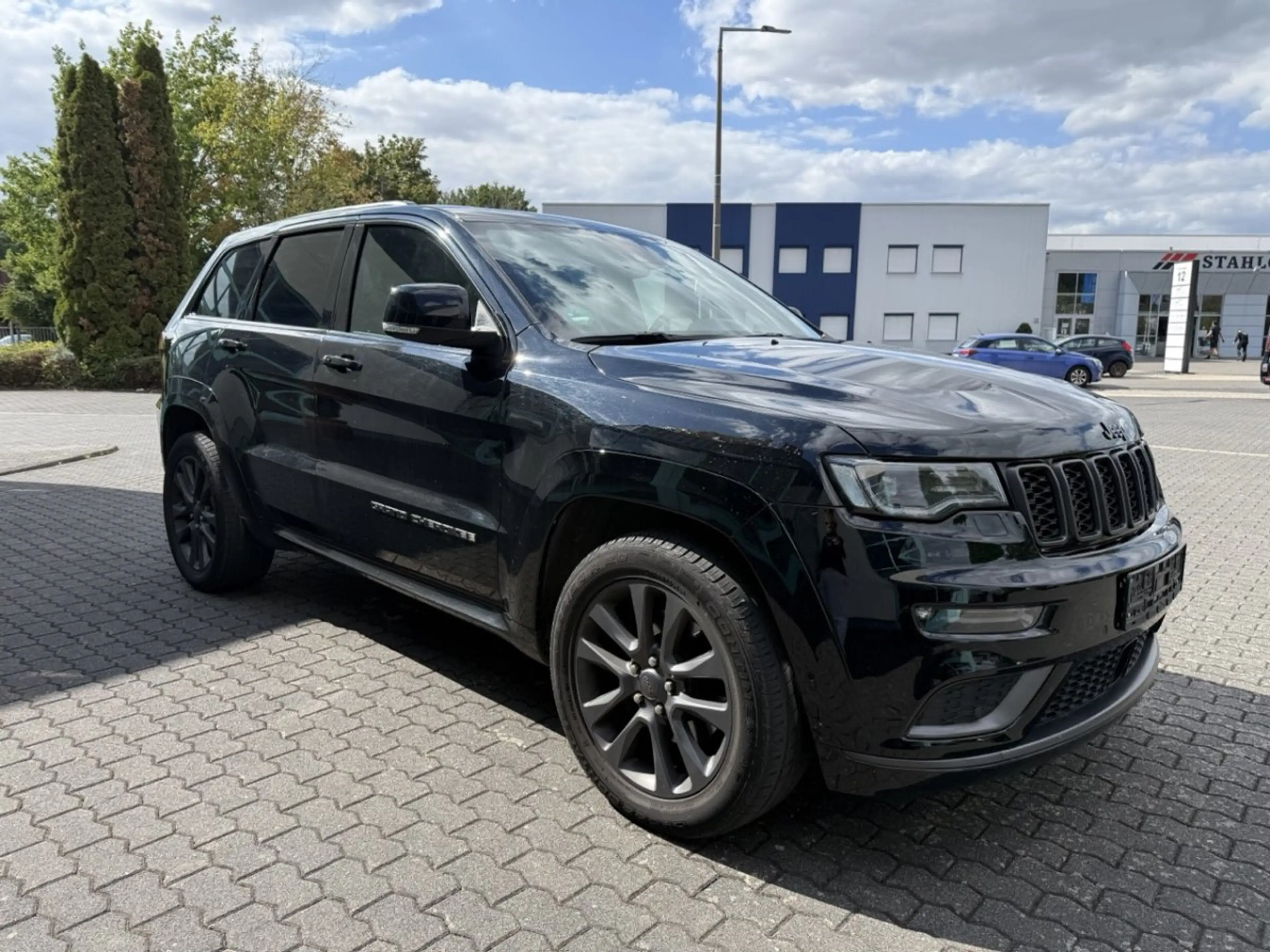 Jeep Grand Cherokee S 4x4 — photo 4