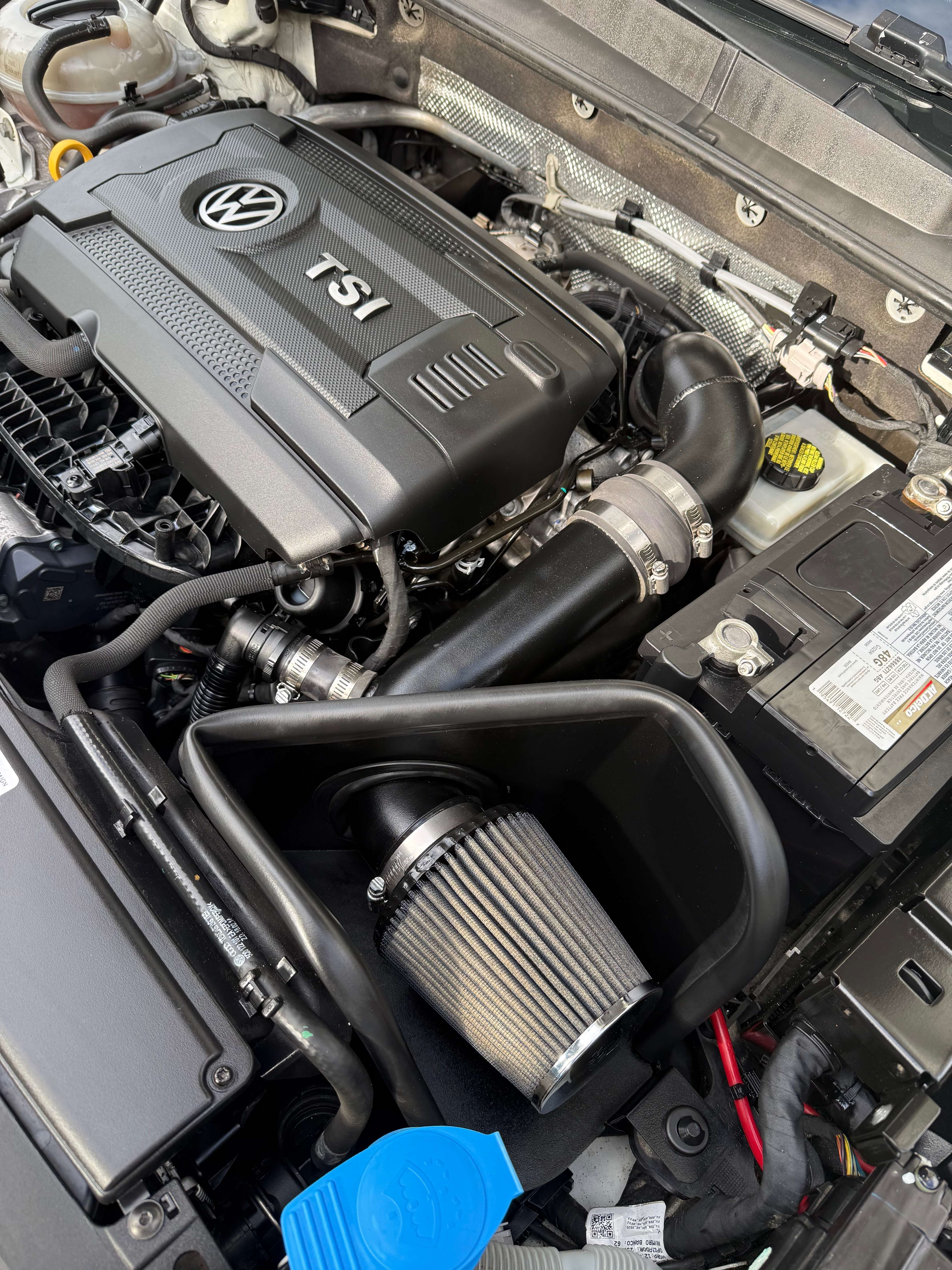 2016 Volkswagen Golf GTI Performance thumb 6