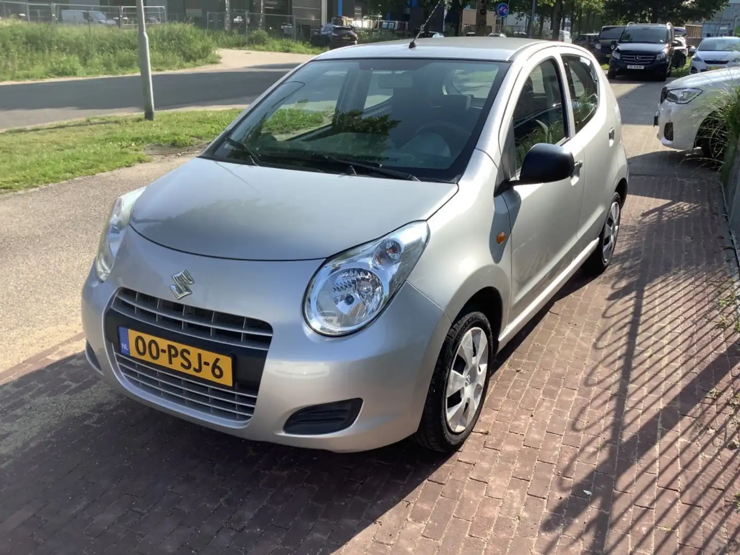Suzuki Alto 1.0 COMFORT PLUS Gris - 1