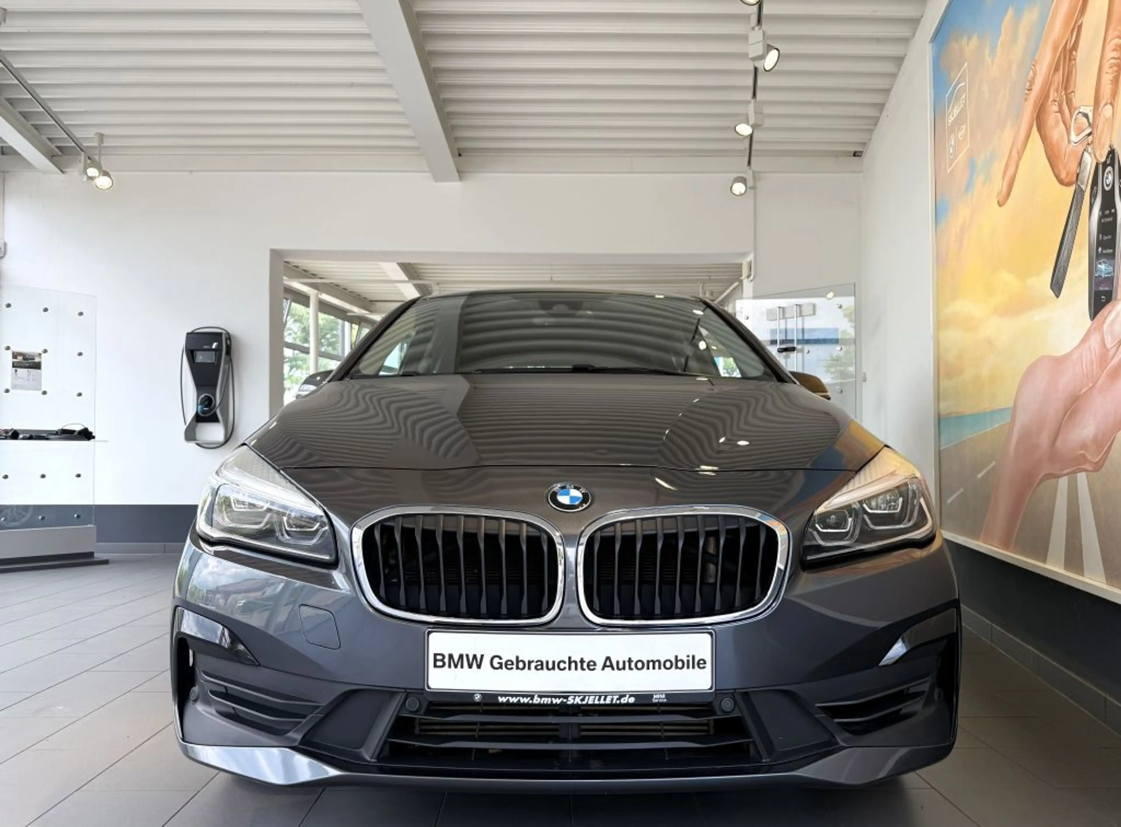 BMW 218 218i Gran Tourer Aut. LED+NAV+SPUR+KAM+TEMP+HIFI — photo 11