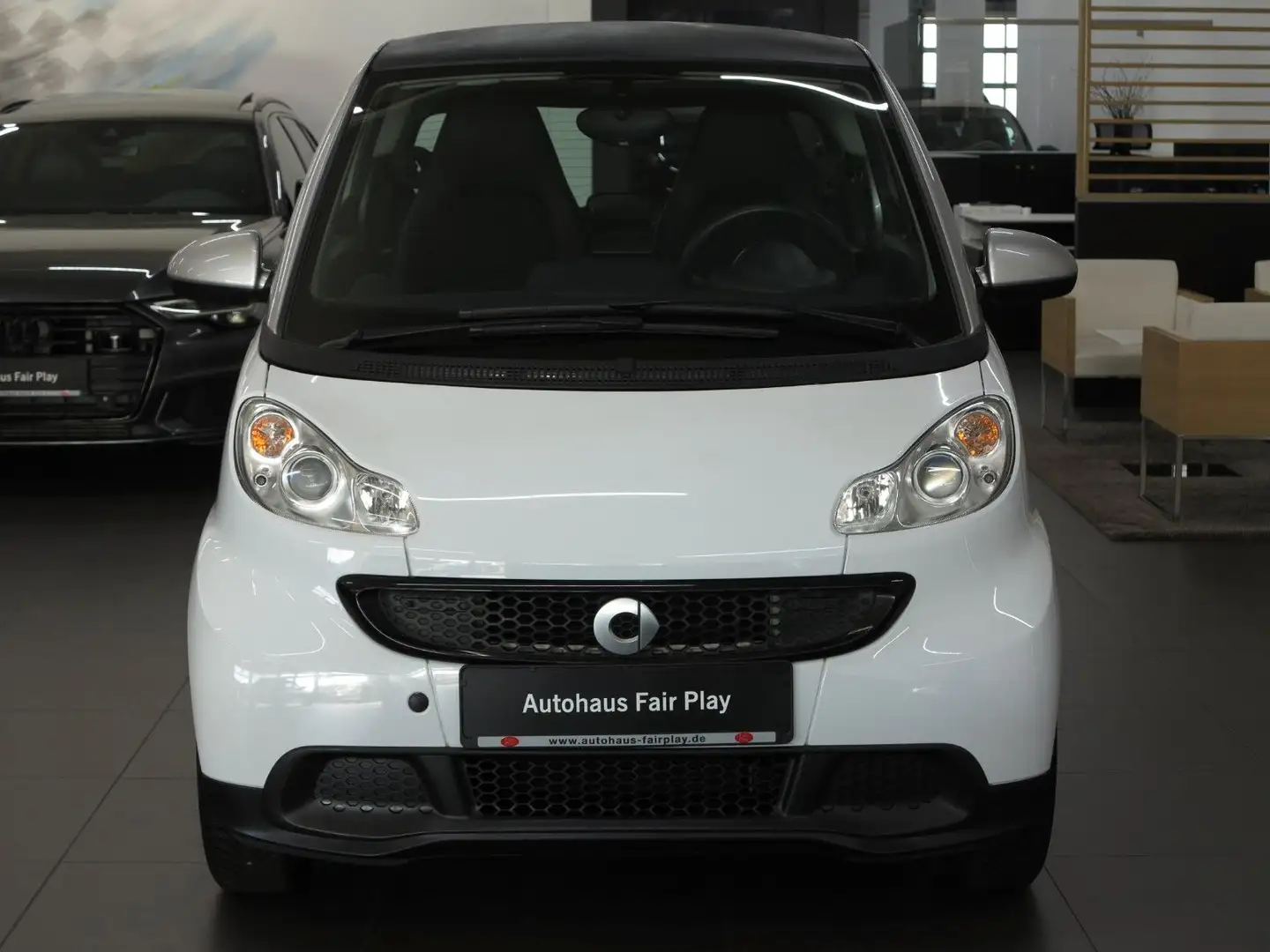 smart forTwo Coupe MHD SERVO/KLIMA/2.HAND/UNFALLFREI! Weiß - 2