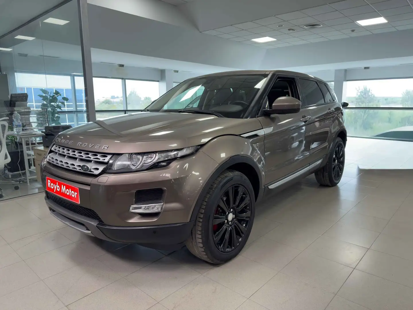 Land Rover Range Rover Evoque 2.2L SD4 Pure 4x4 190 Aut. Gris - 1